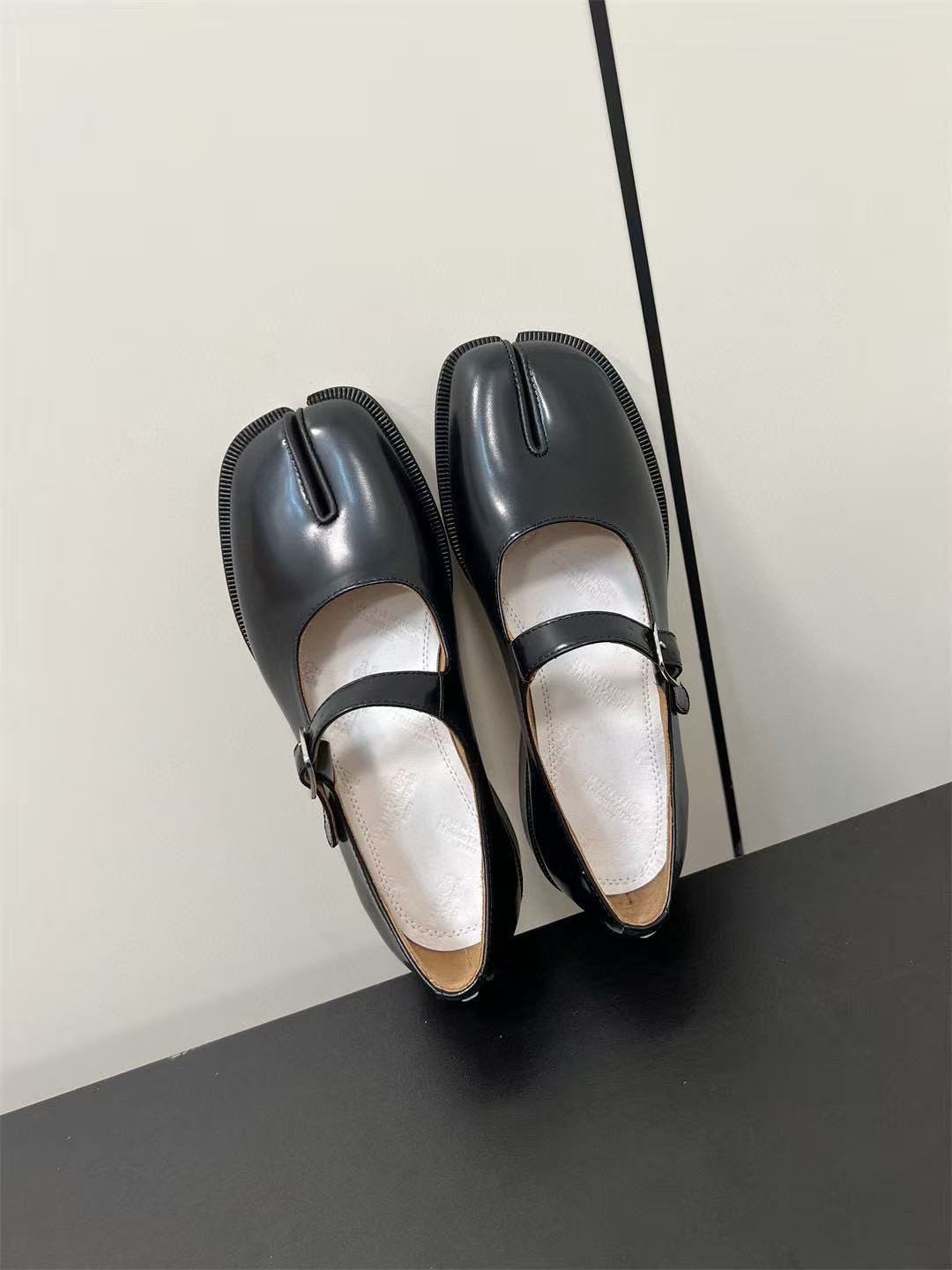 ua ma*s*n Ma*i*la mary jane shoes