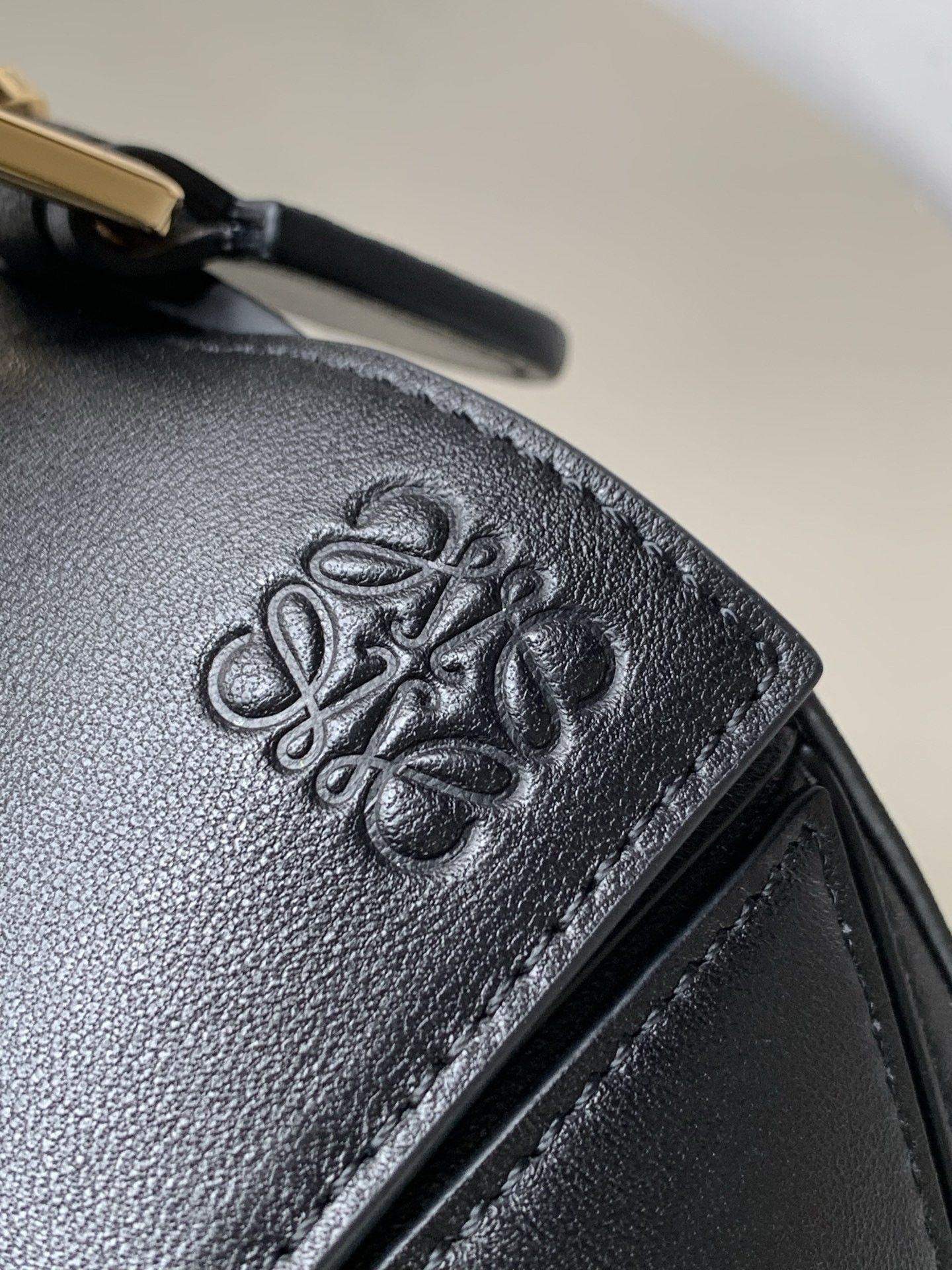 L0ew* small featherlight puzzle bag in nappa lambskin 16.5x24x10.5cm