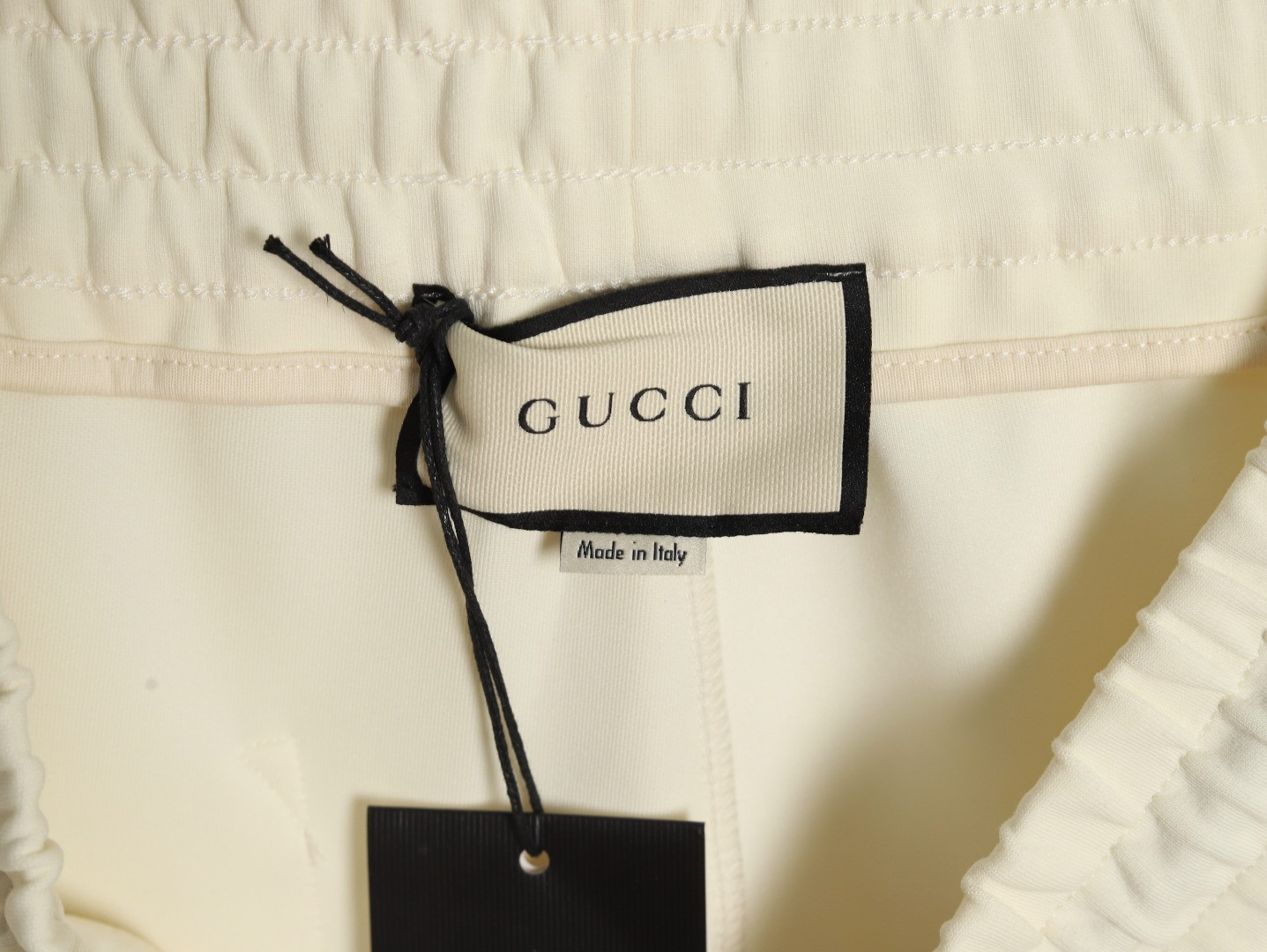 G*u*i 25ss shorts