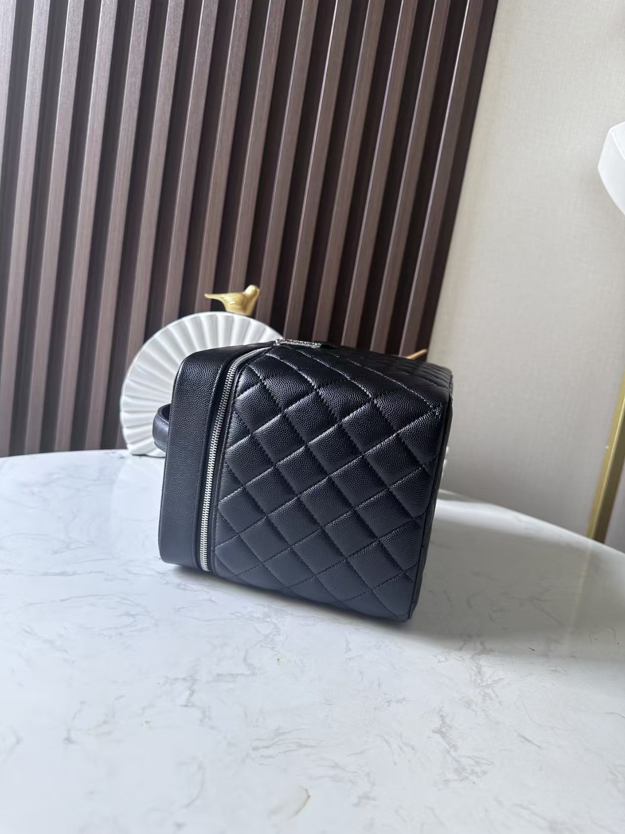 Ch*el quilted vanity case bags 25x16x18cm