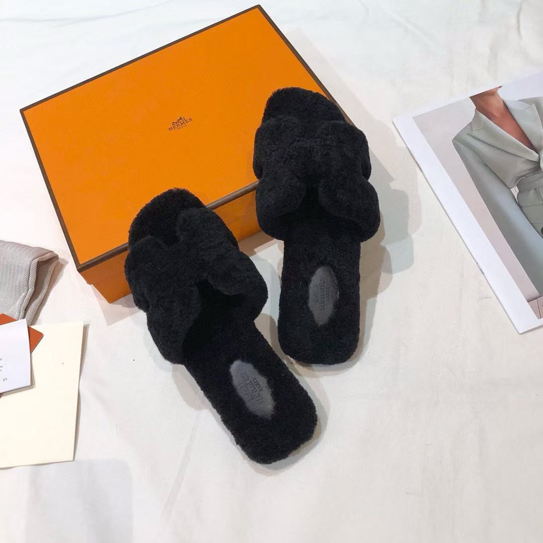 ua H**mes oran sandal