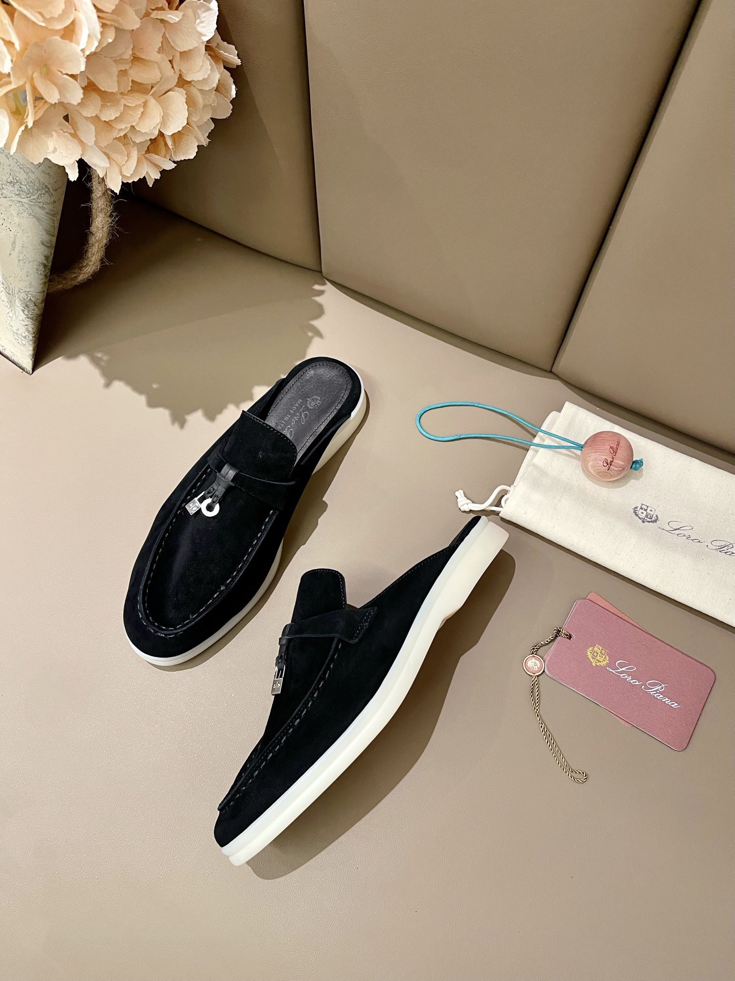 ua L**o p*ana babouche charms walk loafers