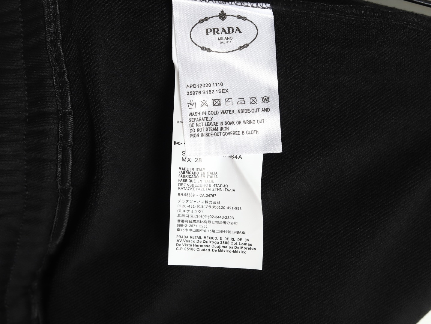 Pra*a shorts