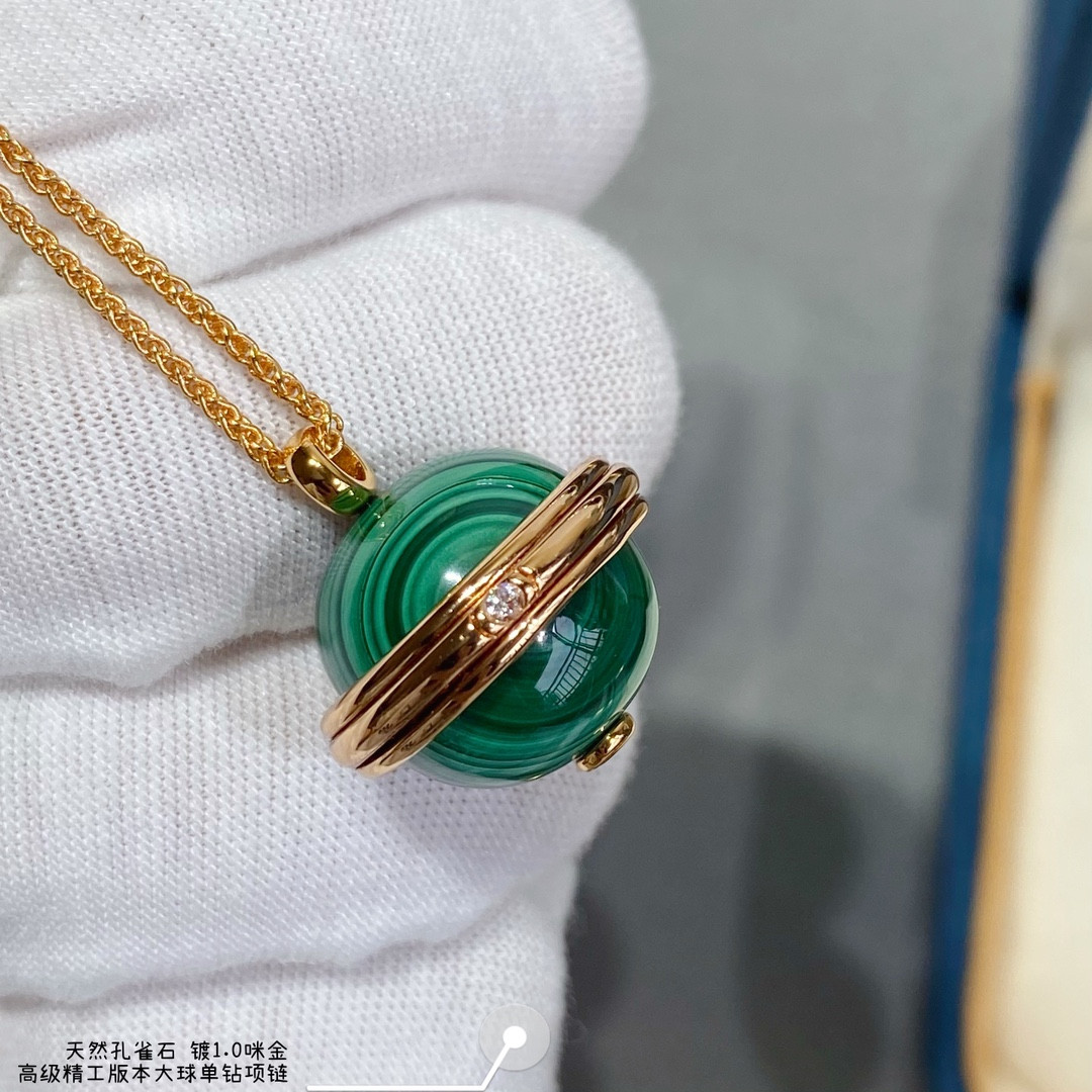 P1aget single di*m*nd natural malachite large ball necklace
