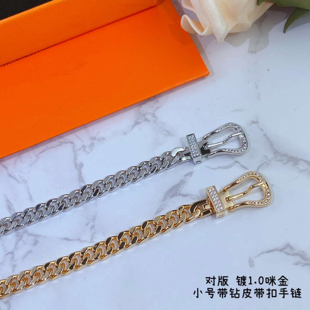 H**mes small di*m*nd-encrusted belt bracelet