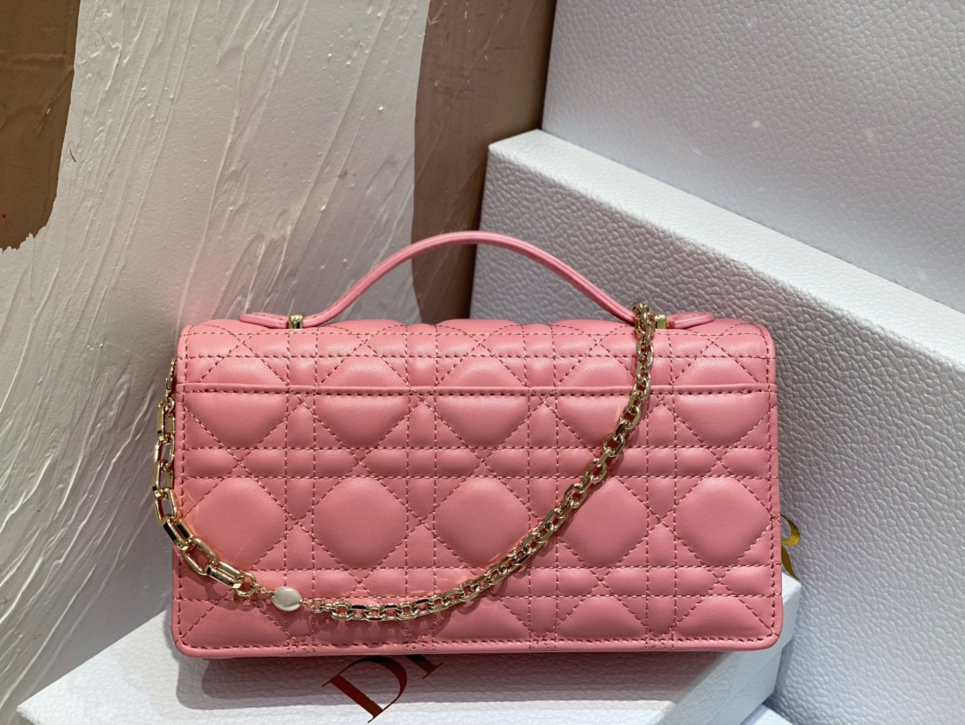 miss D*or mini bag melocoton pink pearlescent cannage lambskin s0980onjl_m92p 21 x 11.5 x 4.5 cm