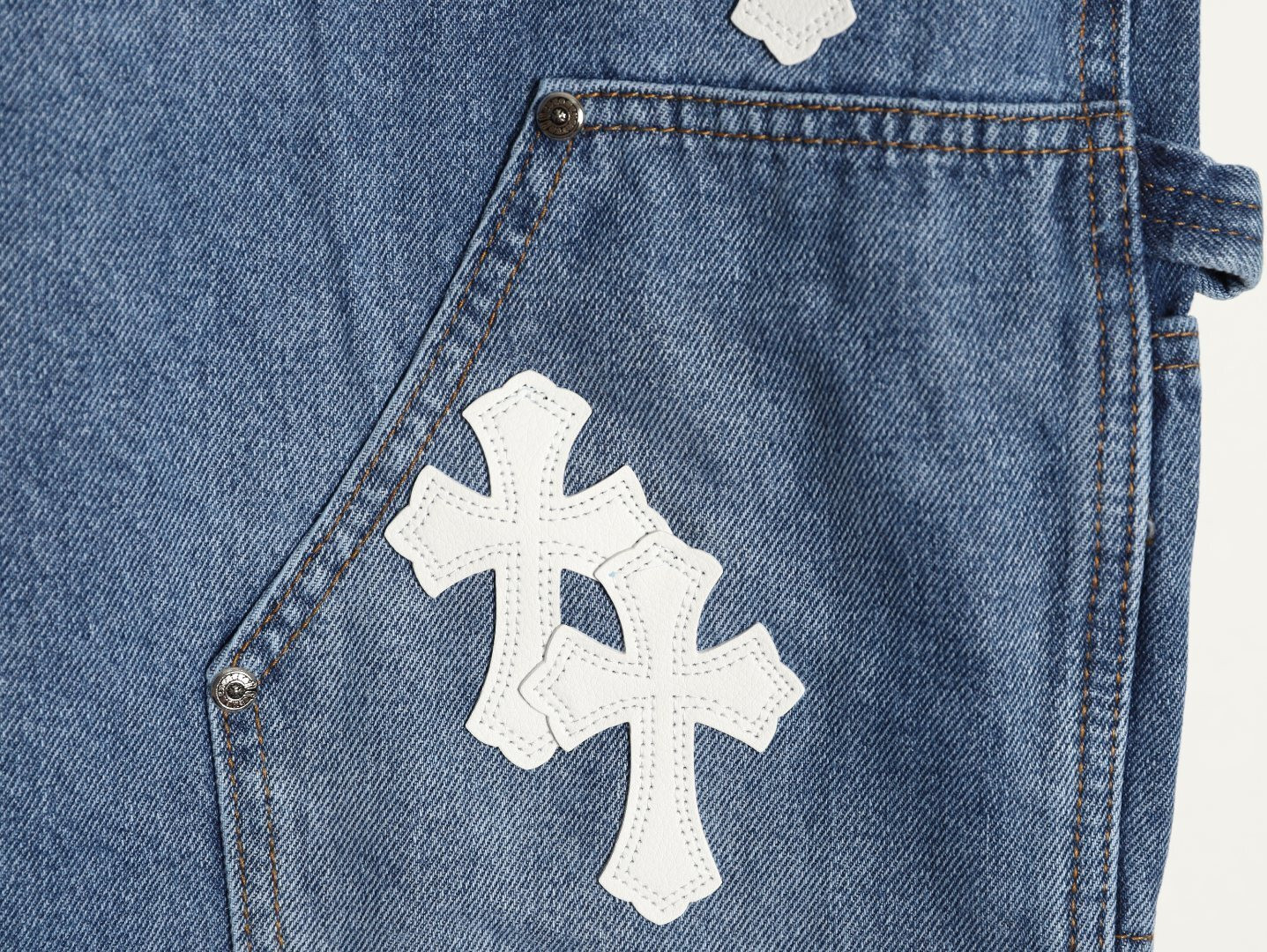Ch**me He**ts jeans