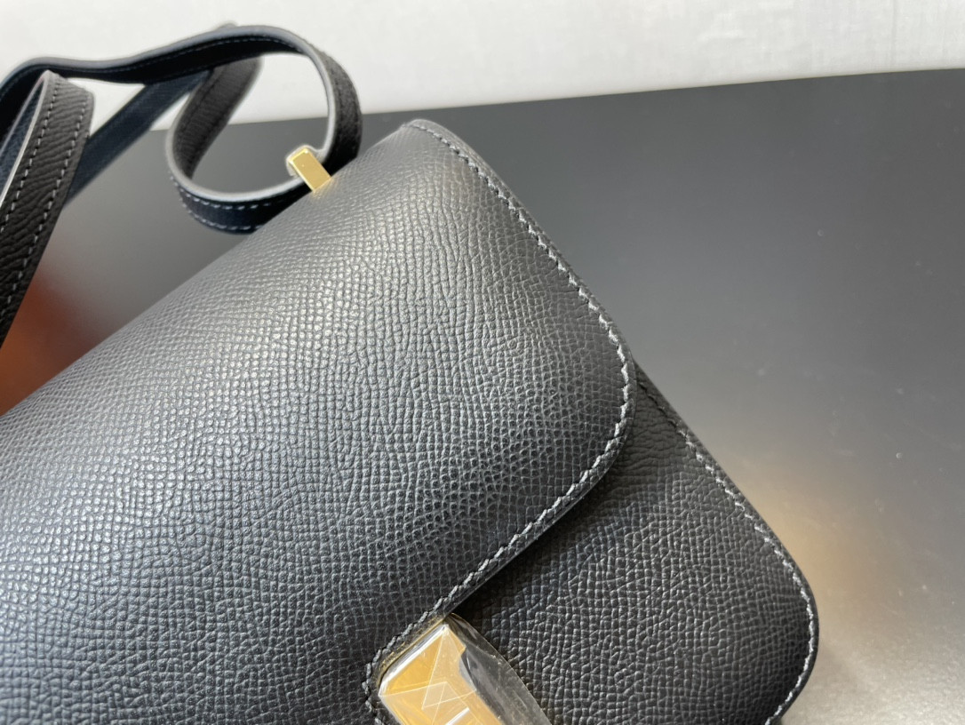 H**mes constance 19 epsom gold hardware 7.25" x 6.25" x 2.25"
