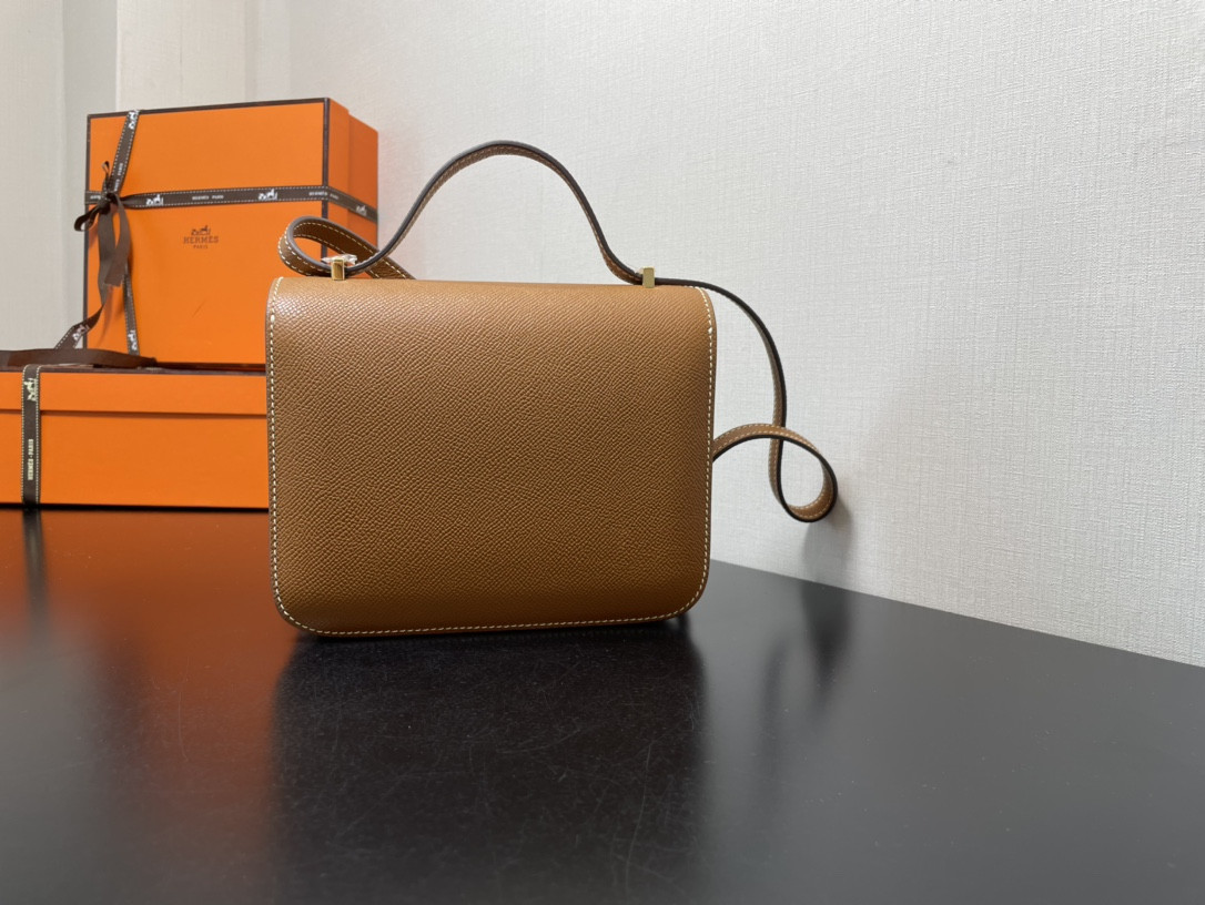 H**mes constance 24  epsom leather gold hardware 9.4"x5.9"x3"