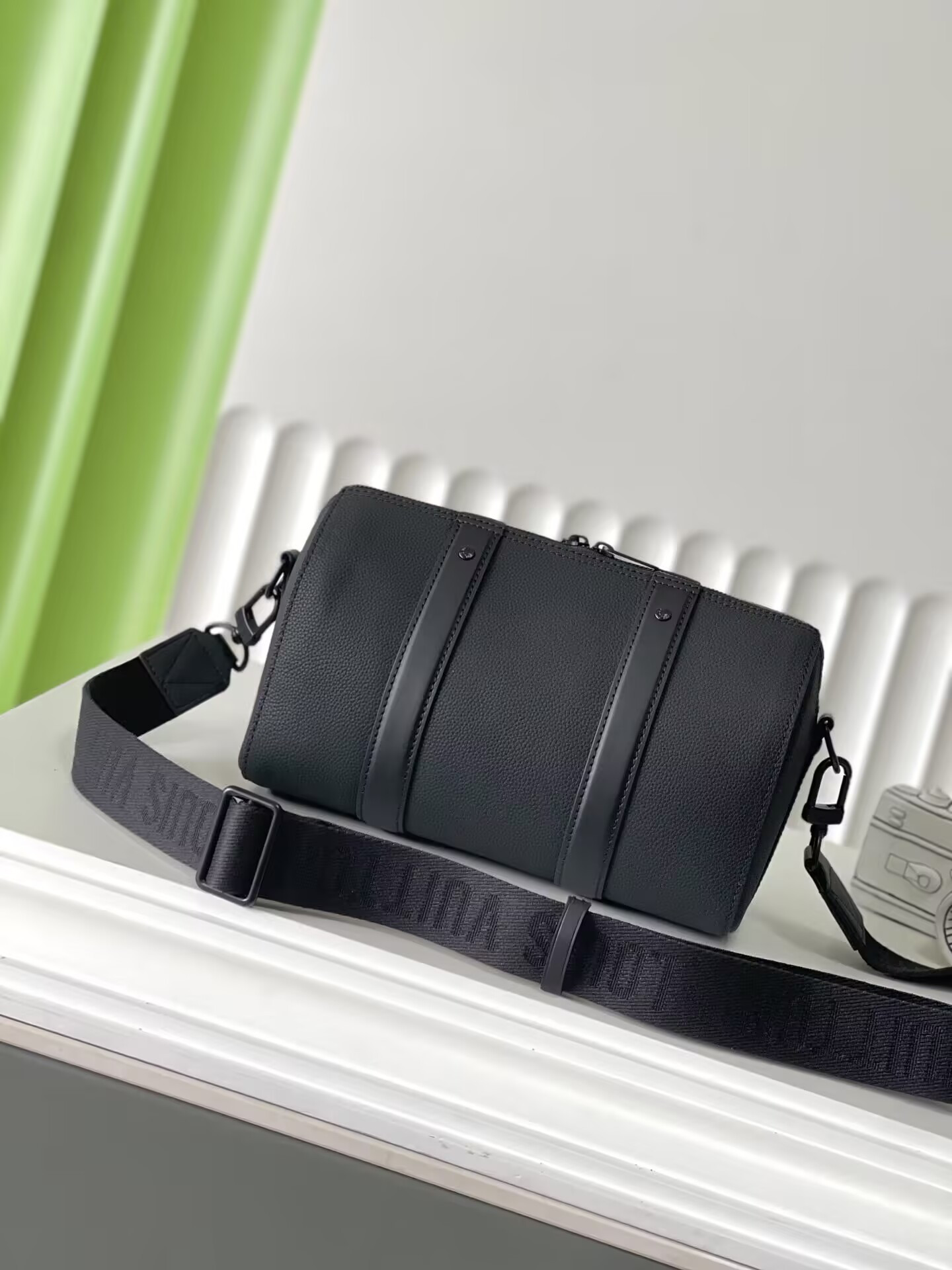 LV City Keepall M59255 27x17x13cm