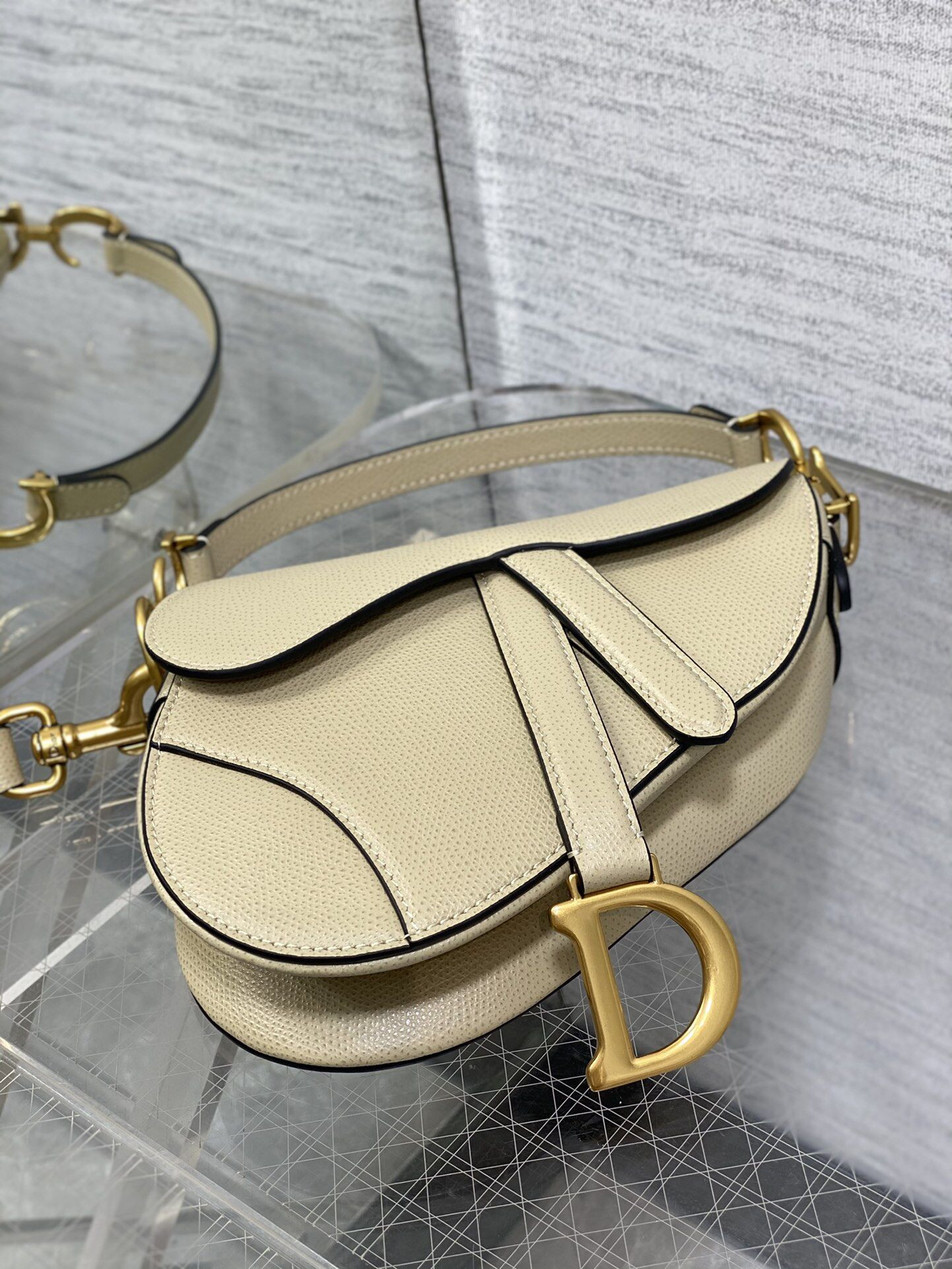 D*or saddle bag 25.5 x 20 x 6.5cm