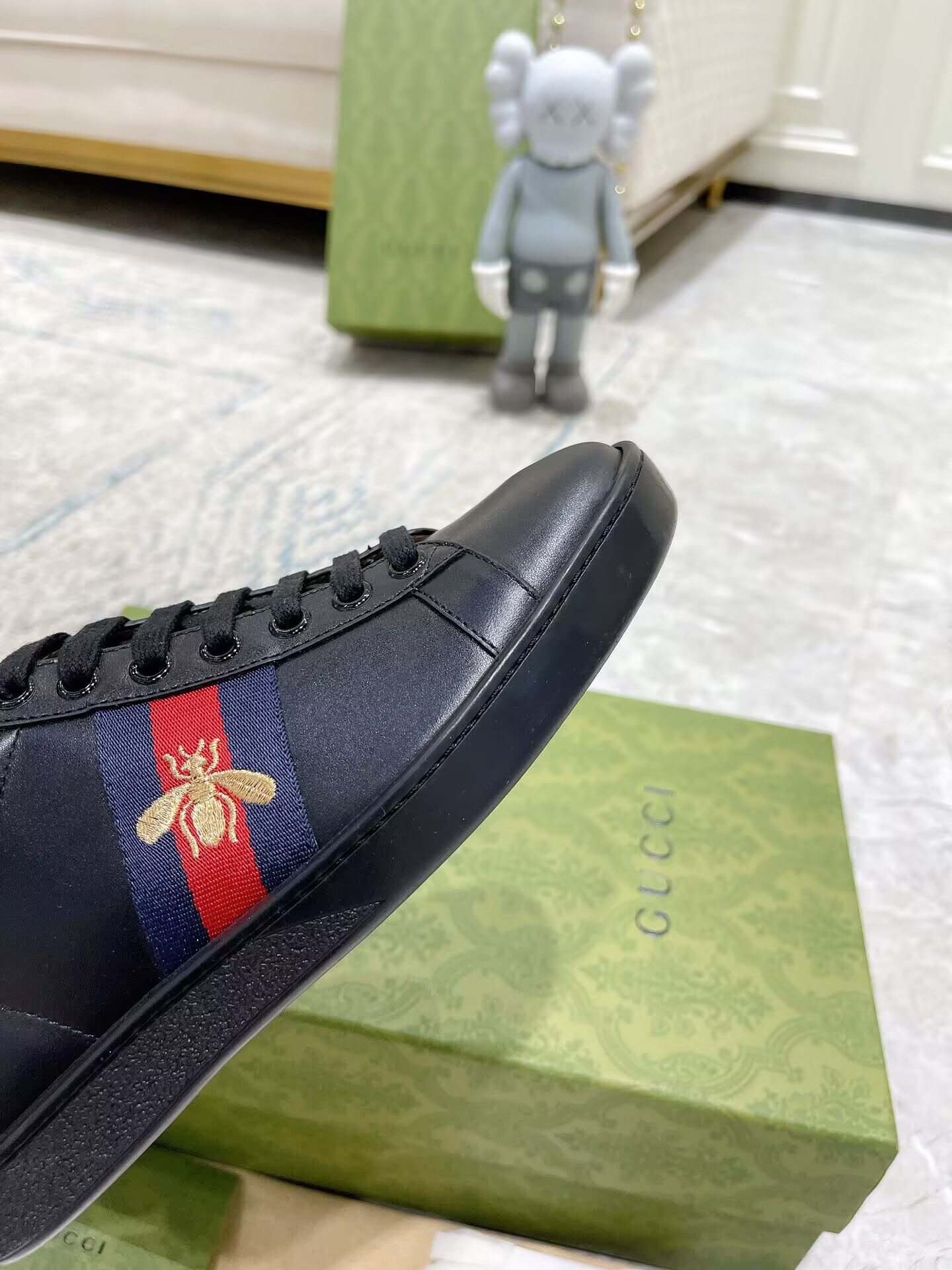 ua G*u*i screener sneaker