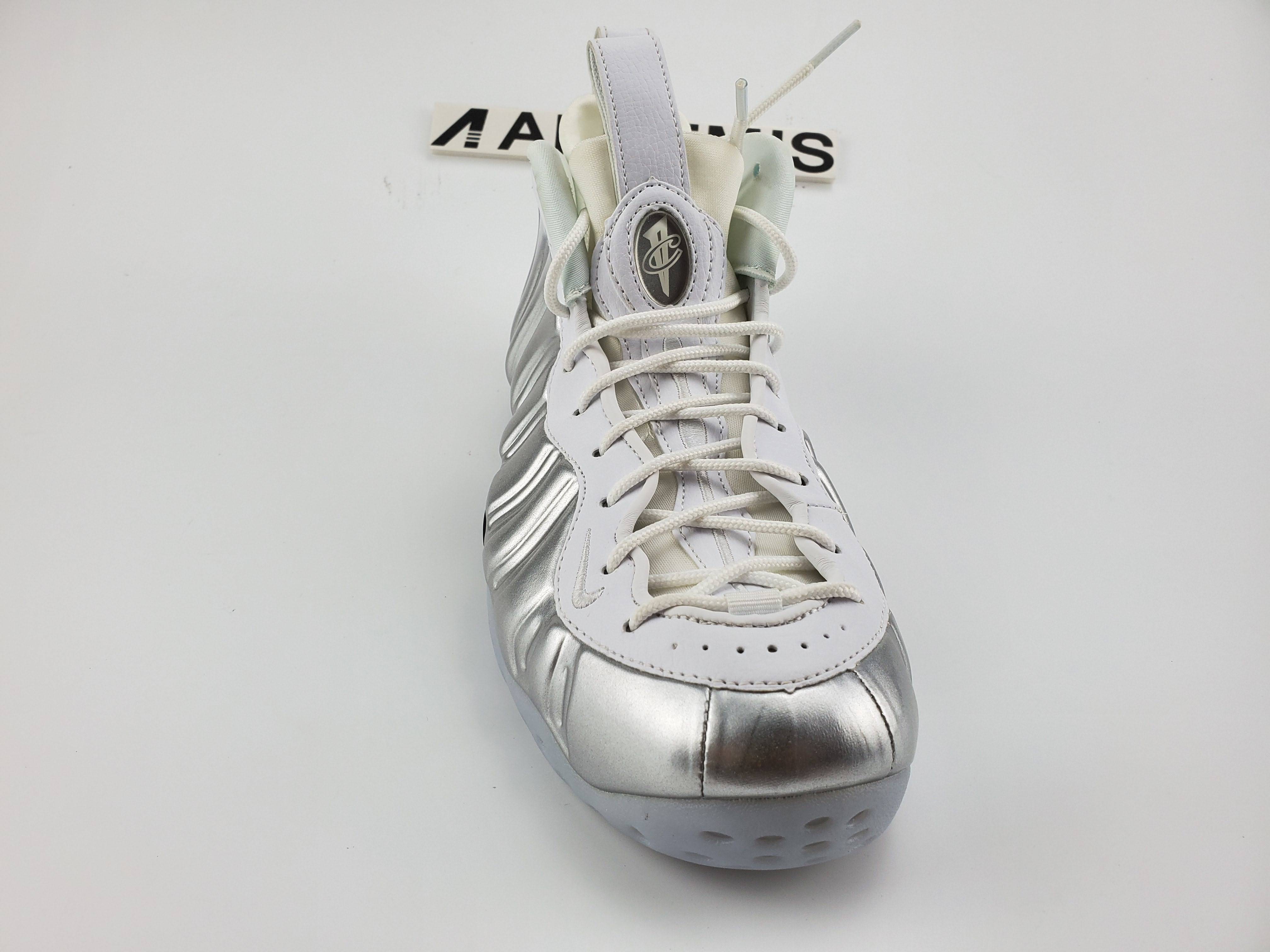 air foamposite one Ch*0me white