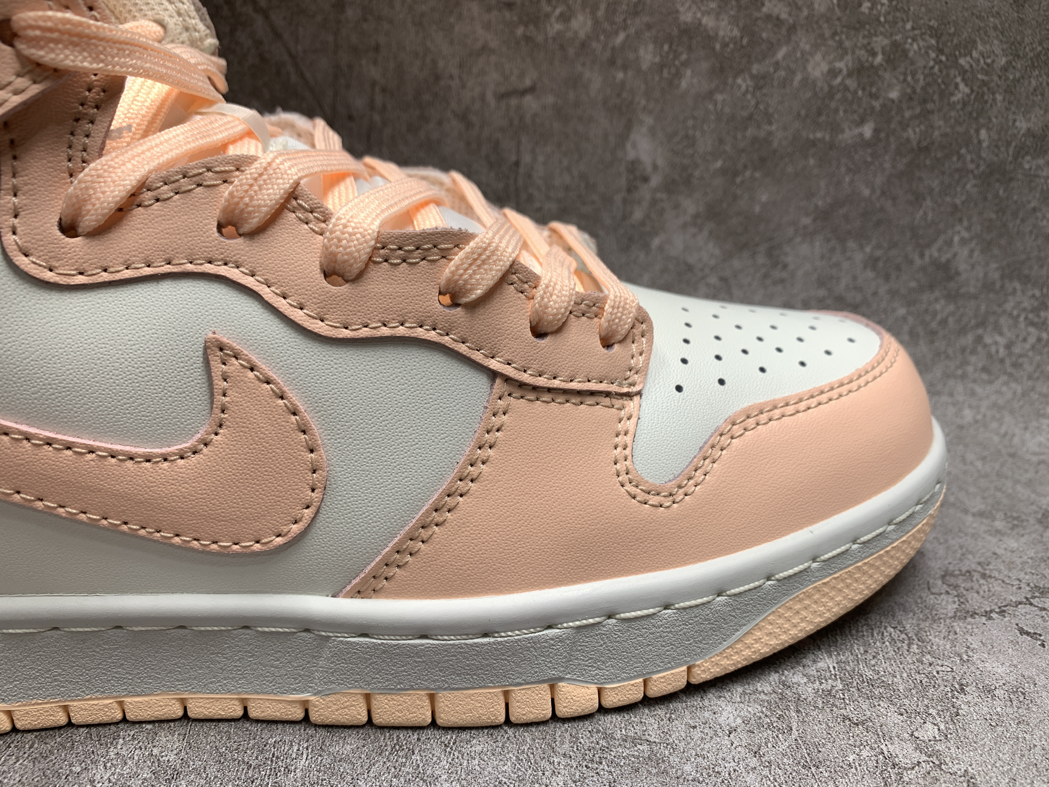 Nike Dunk High Sail Crimson Tint