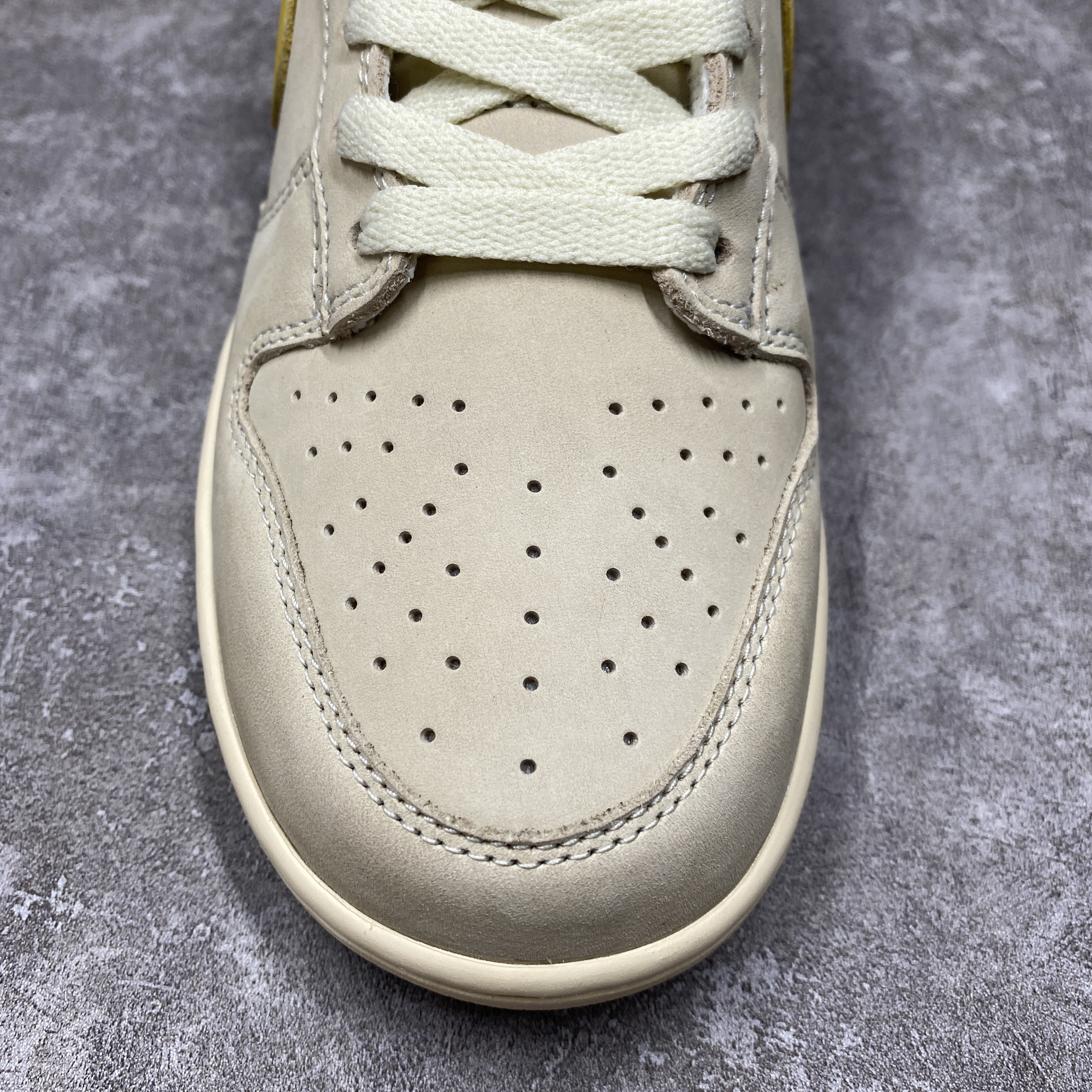 Nike Dunk Low LX Banana