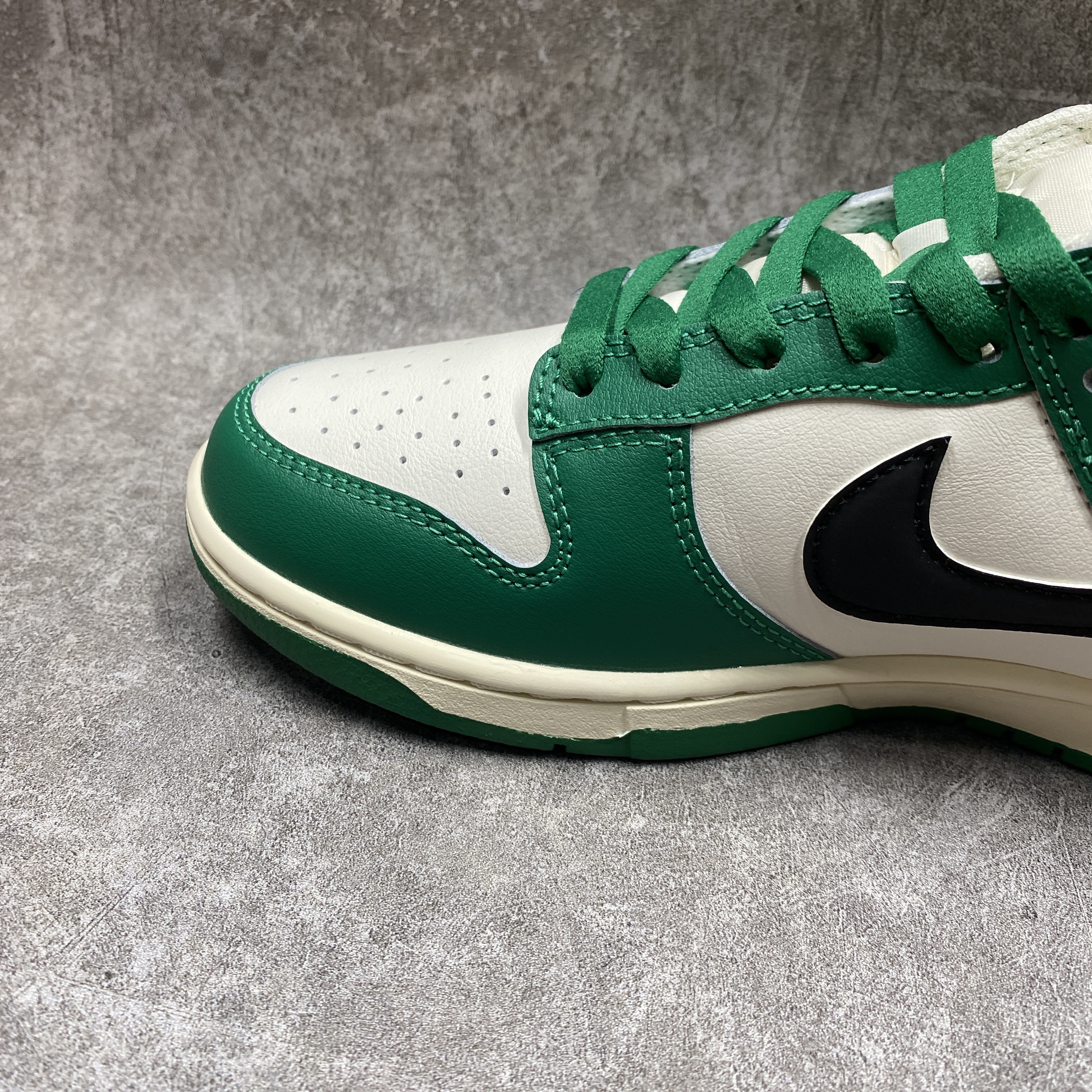 Nike Dunk Low SE “Lottery”