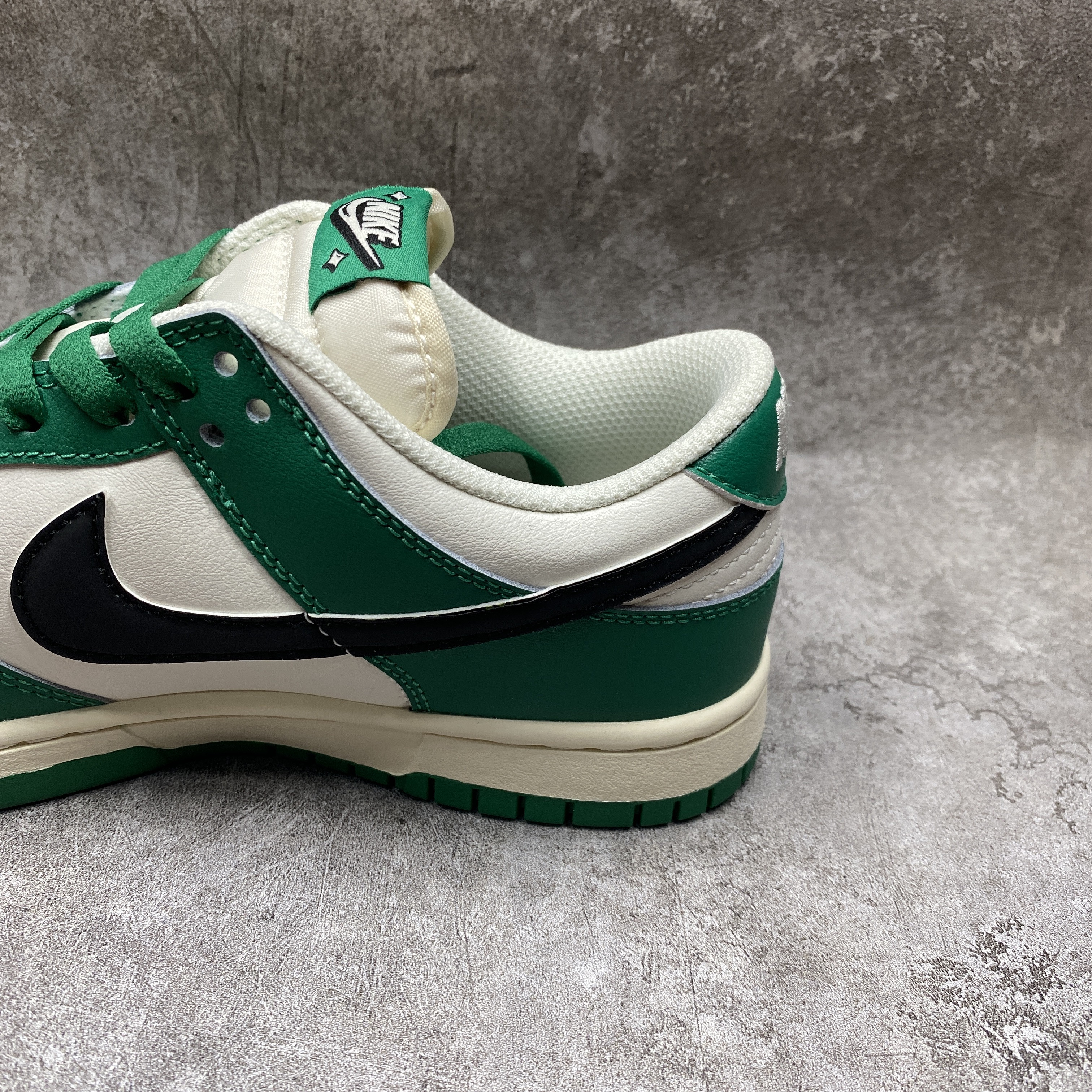 Nike Dunk Low SE “Lottery”