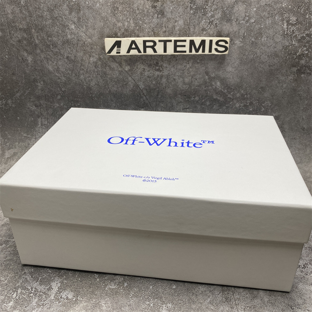 OFF-WHITE Out Of Office
