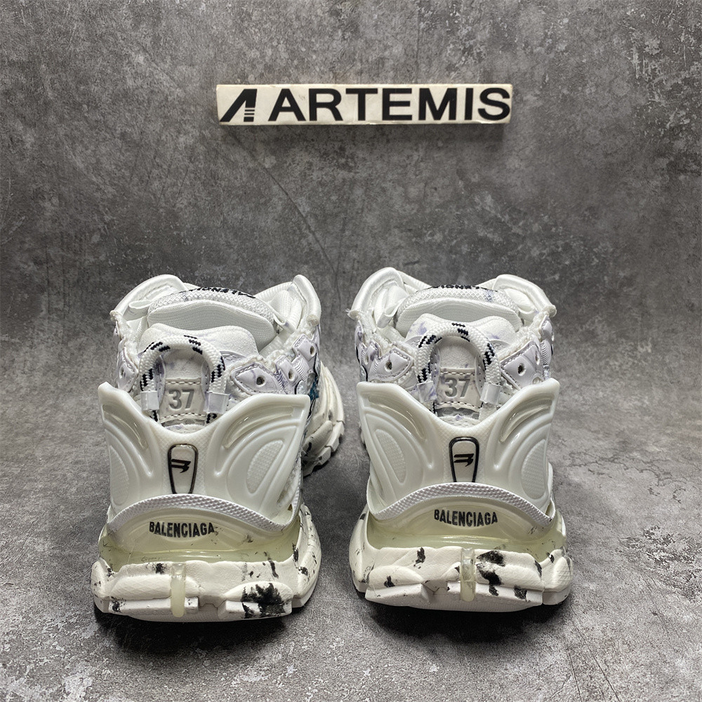 ua runner Gr*ffiti white blue runner Gr*ffiti white blue