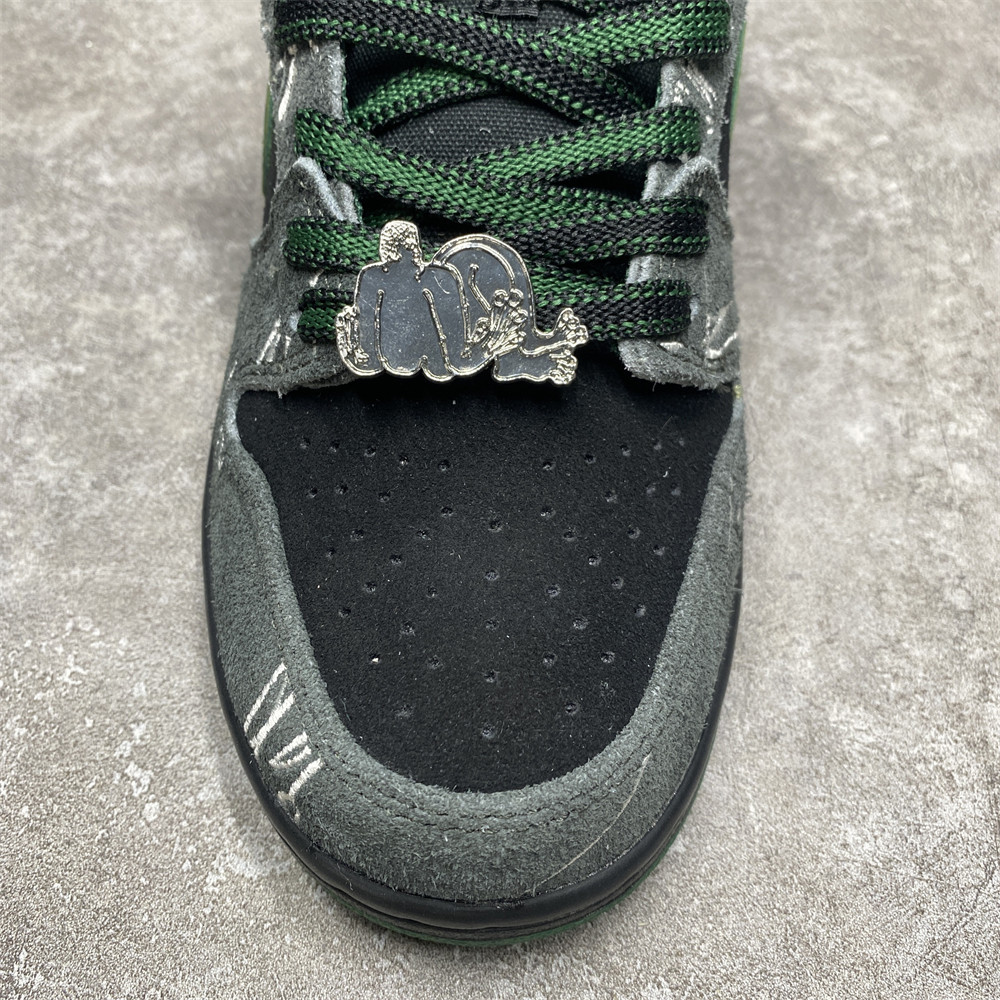 UA Nike SB Dunk Low There Skateboards