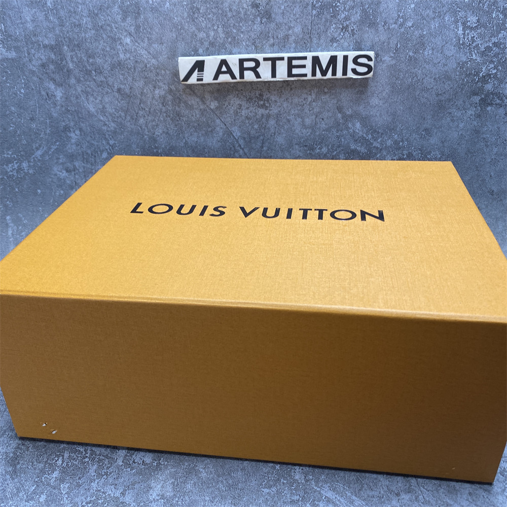 UA LV Trainer Sneaker