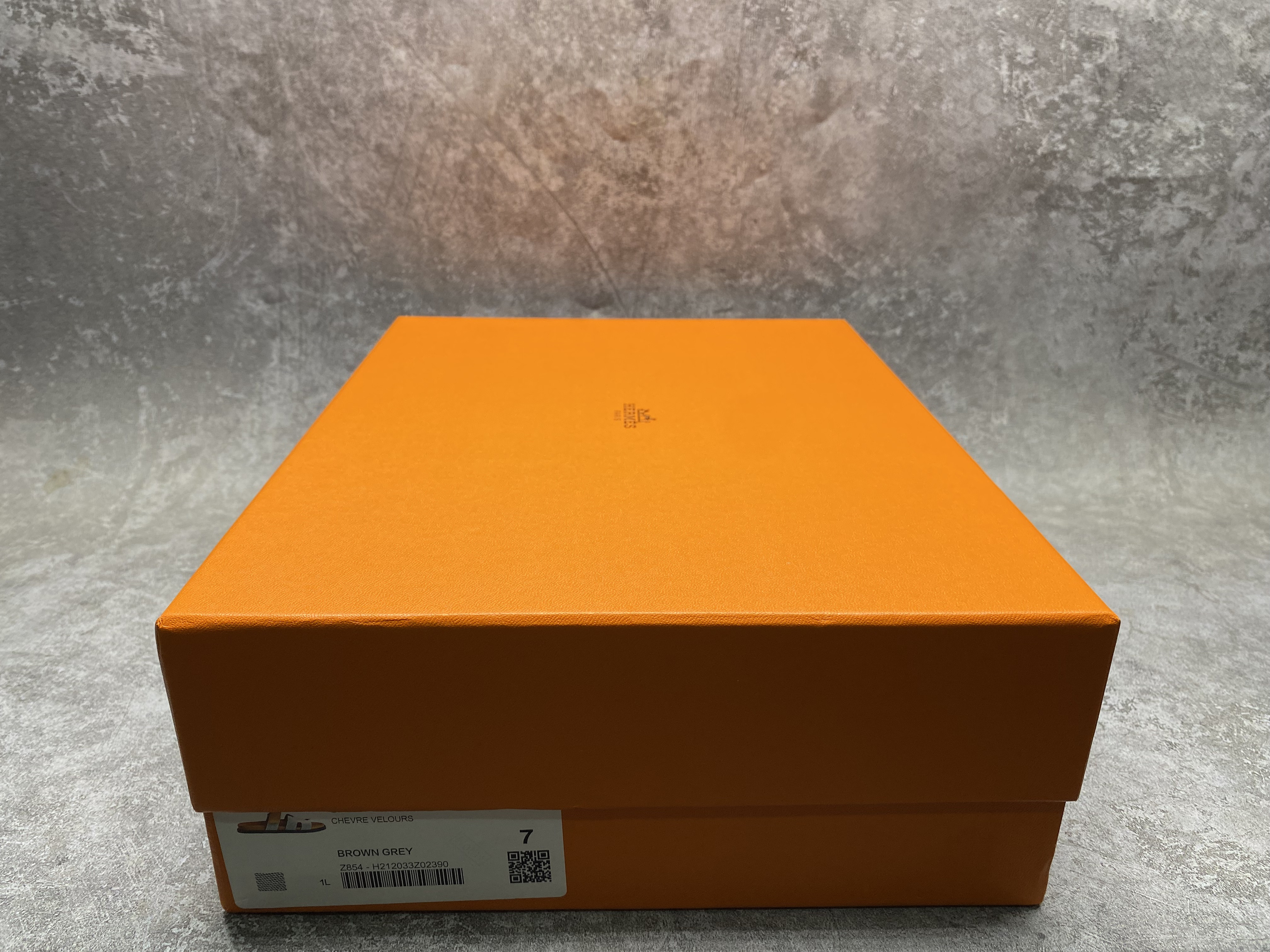 ua H**mes chypre sandal