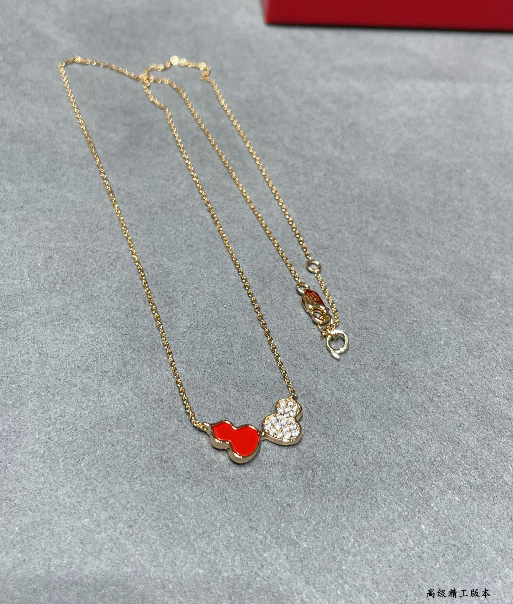 Qee1in wulu double gourd necklace