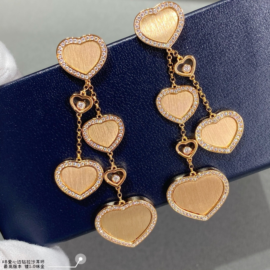Ch0pard heart-shaped edge di*m*nd brushed earrings