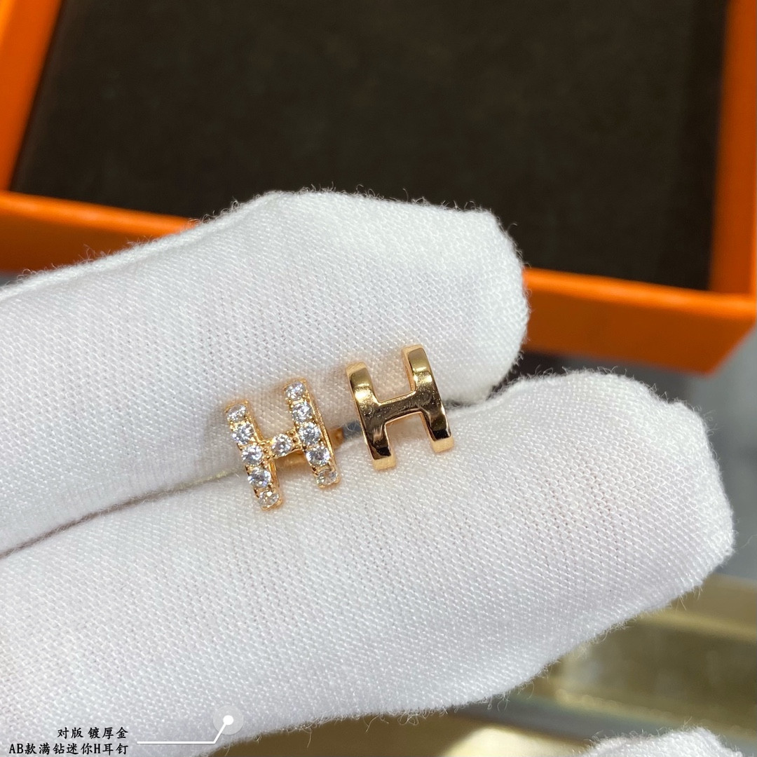 H**mes ab style fully di*m*nd-encrusted h stud earrings