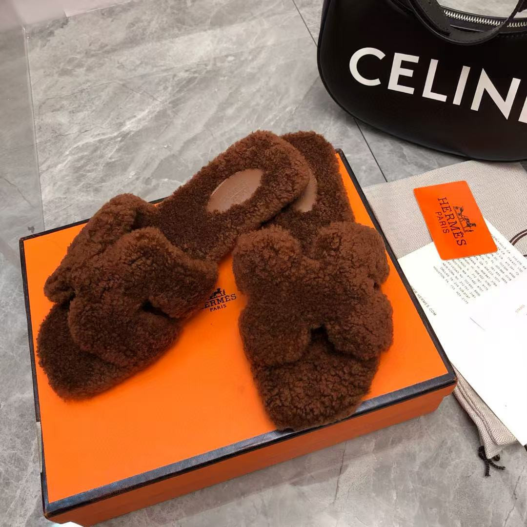 ua H**mes oran sandal