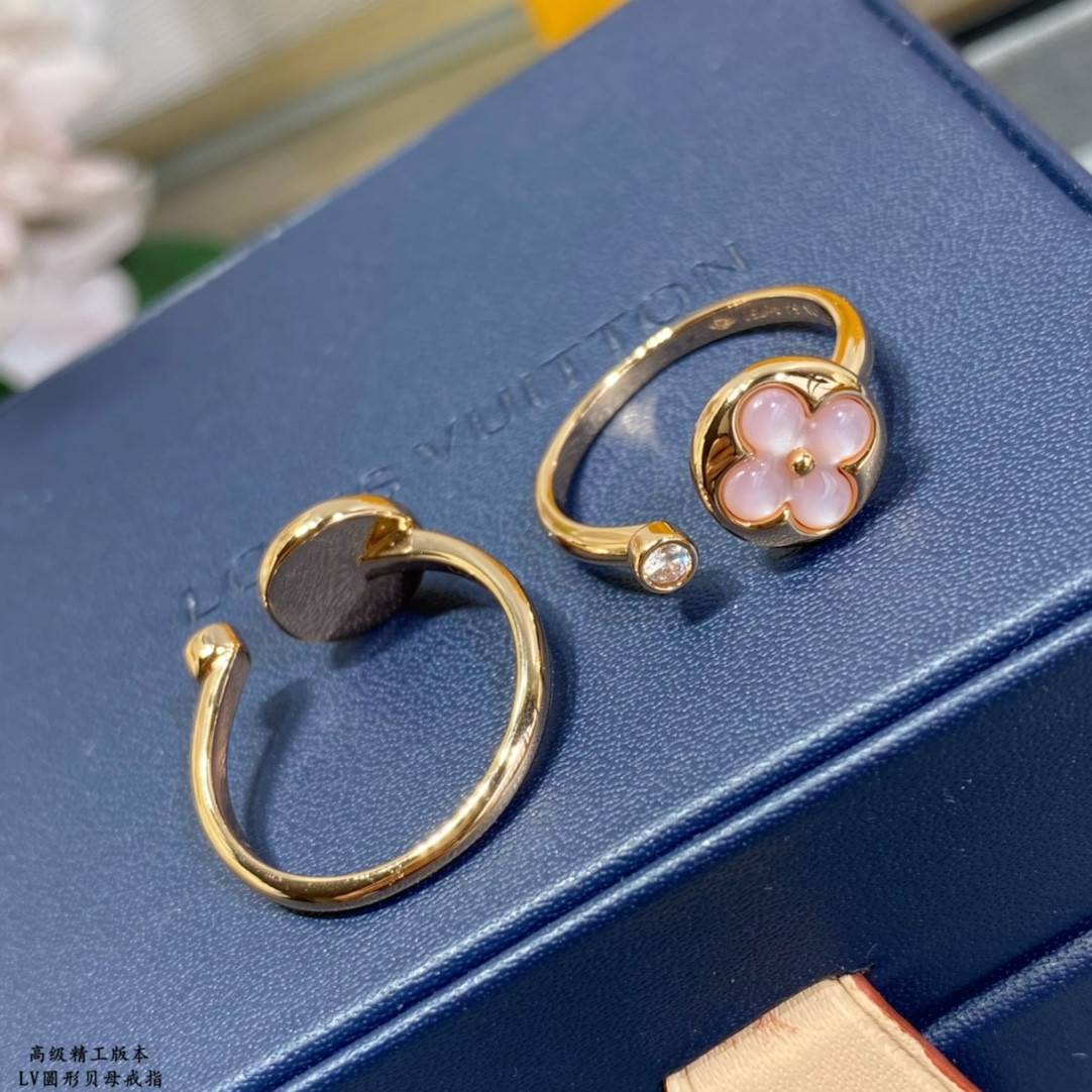 l0*is V*t0n round mother-of-pearl ring