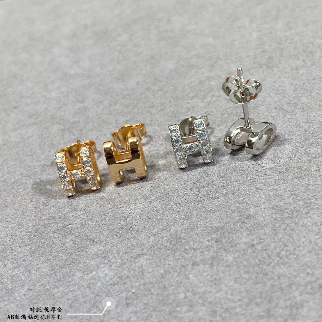H**mes ab style fully di*m*nd-encrusted h stud earrings