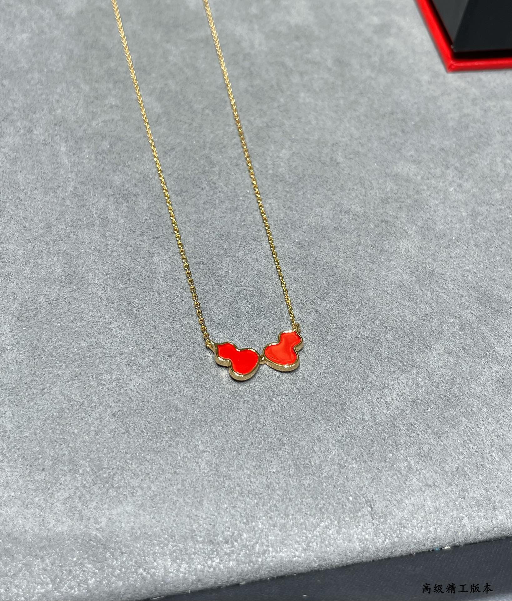 Qee1in wulu double gourd necklace