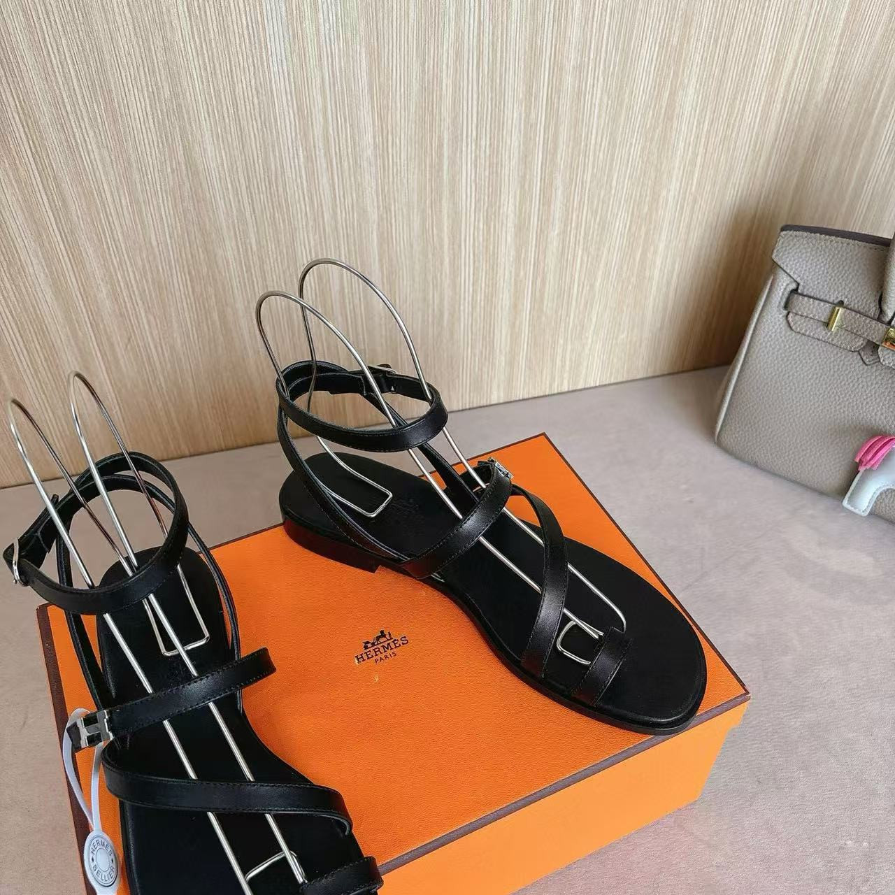 ua H**mes harmonie sandal