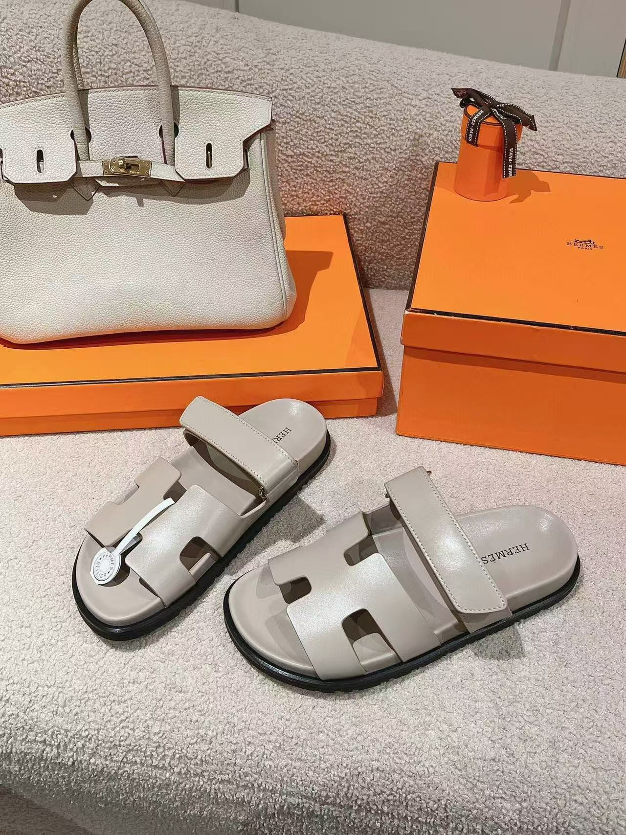 ua H**mes chypre sandal