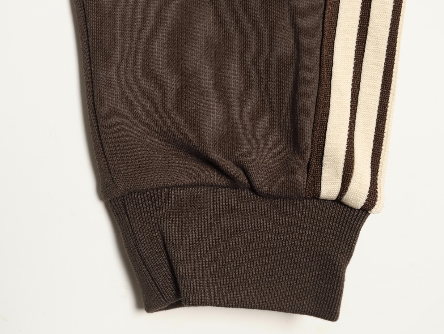 Ce**e pants