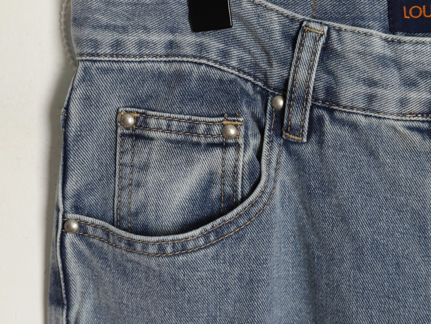 l0*is V*t0n 24fw jeans suit