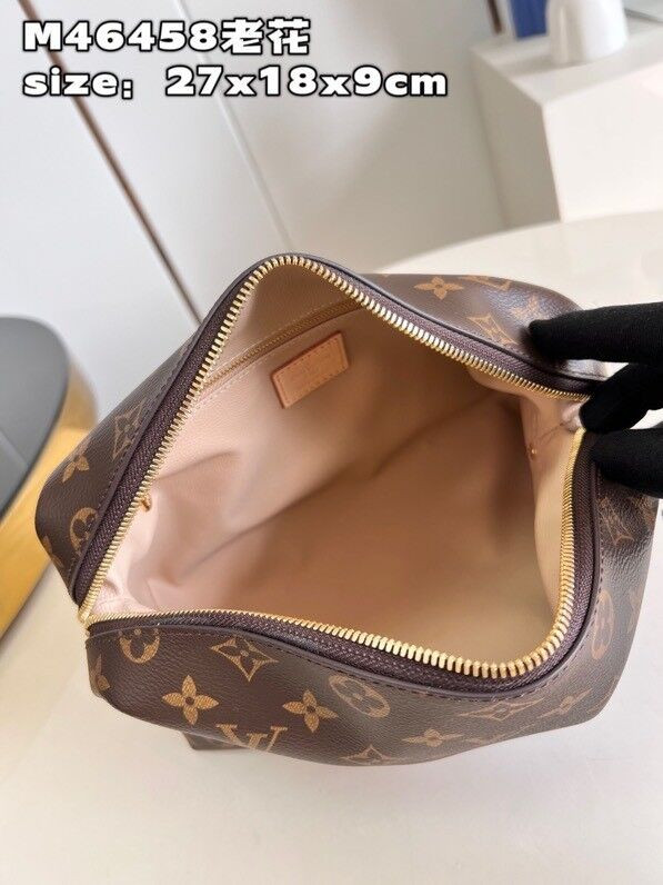 LV Cosmetic Pouch GM M46458 27x18x9cm