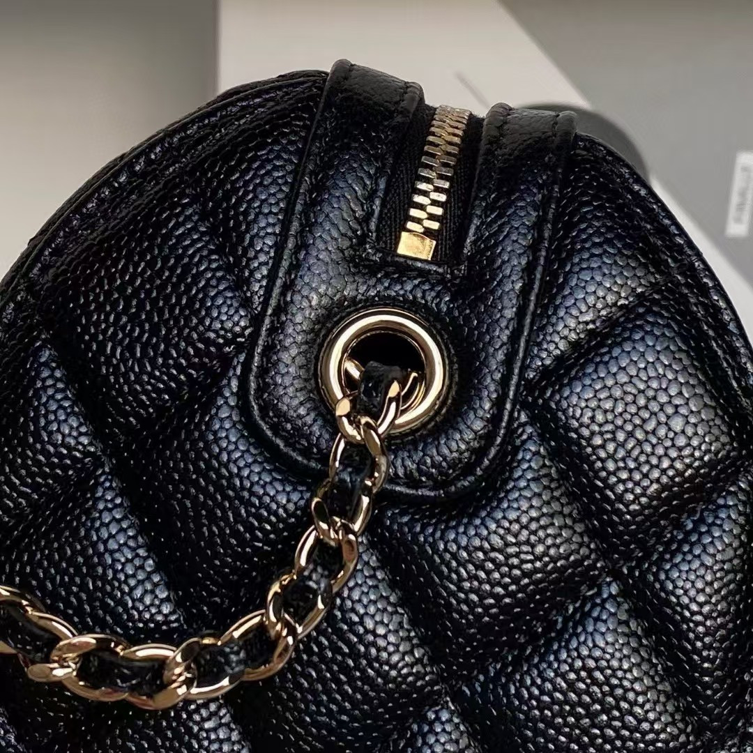 Ch*el 25p caviar microchip ap4515 11.5×18.5×11cm