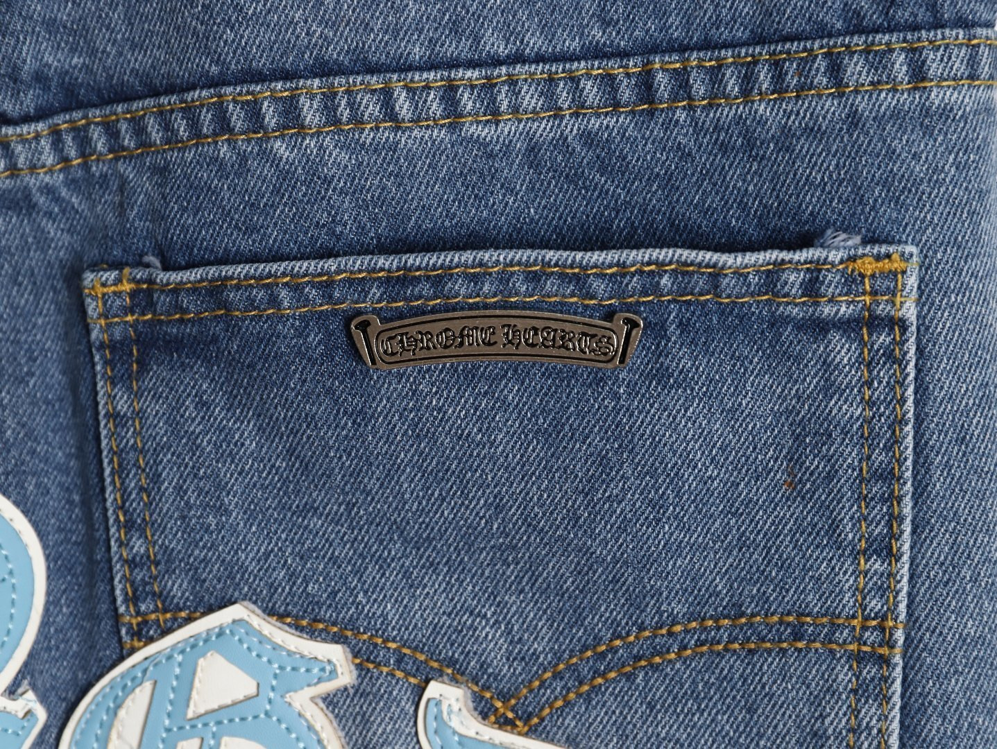 Ch**me He**ts jeans
