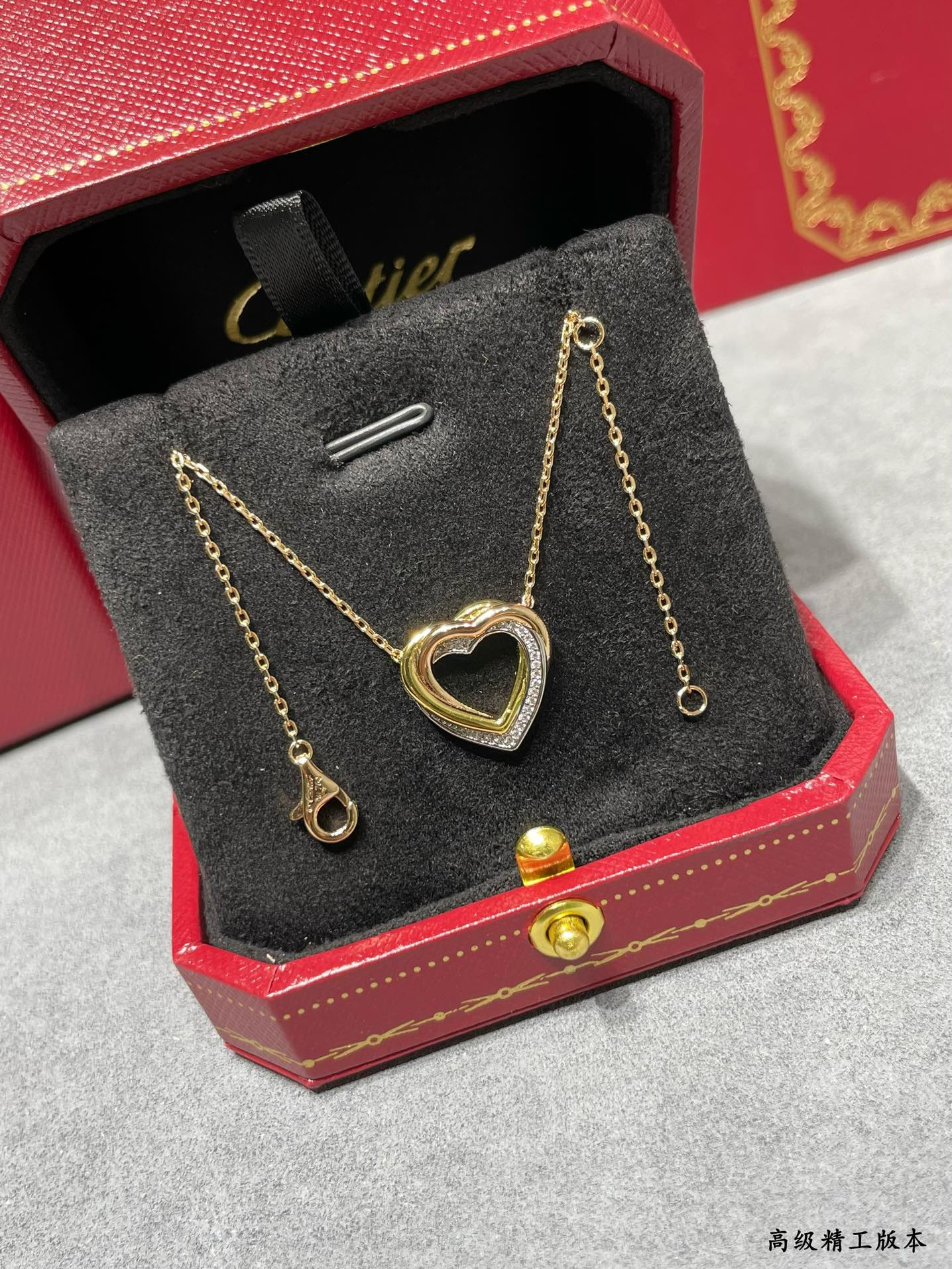 Ca*t*er tricolor heart necklace
