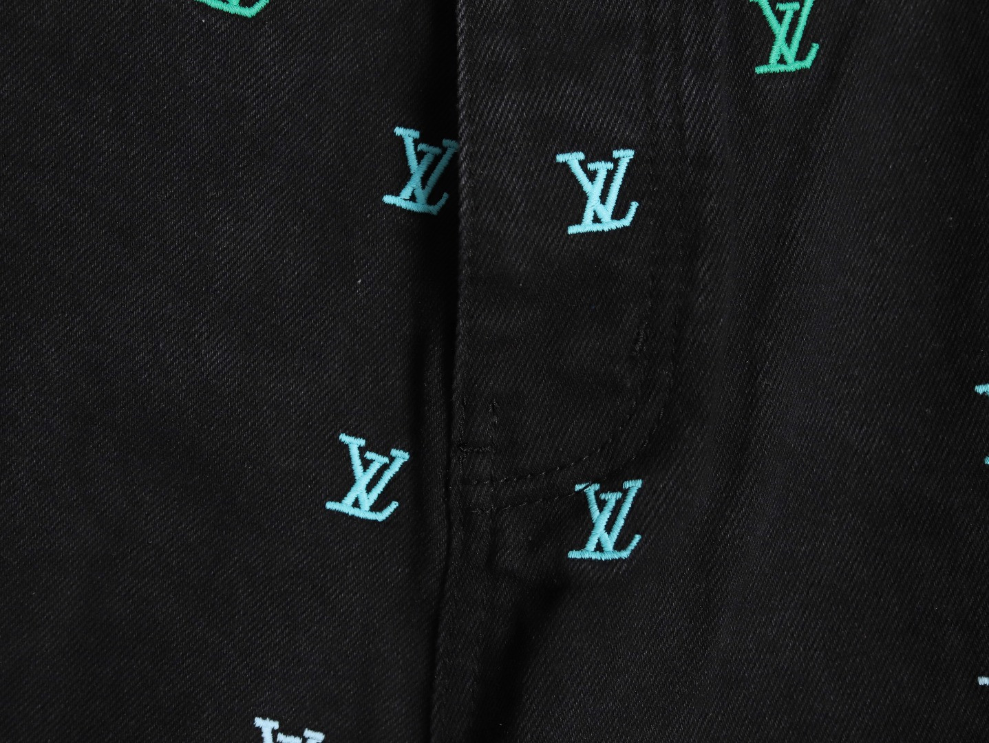 l0*is V*t0n lv shorts