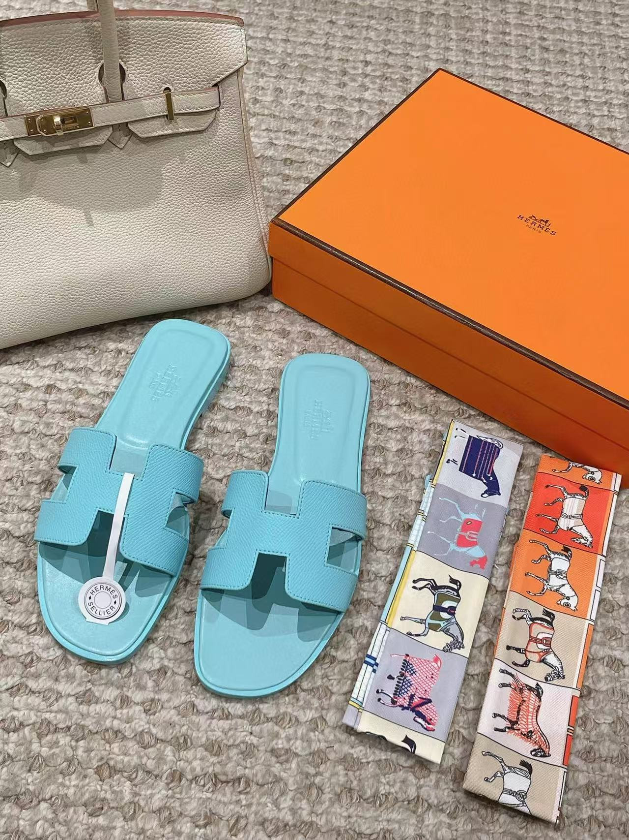 ua H**mes oran sandal