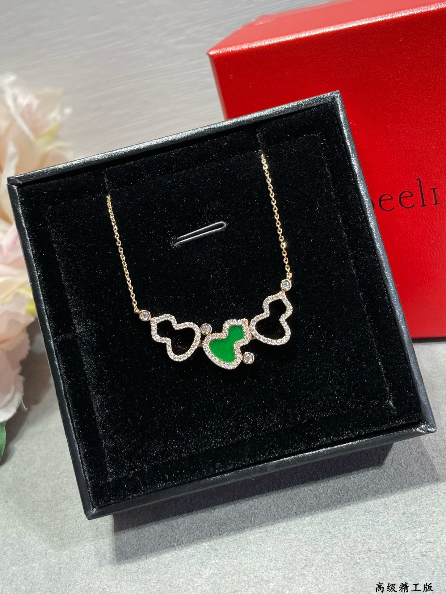 Qee1in triple gourd necklace
