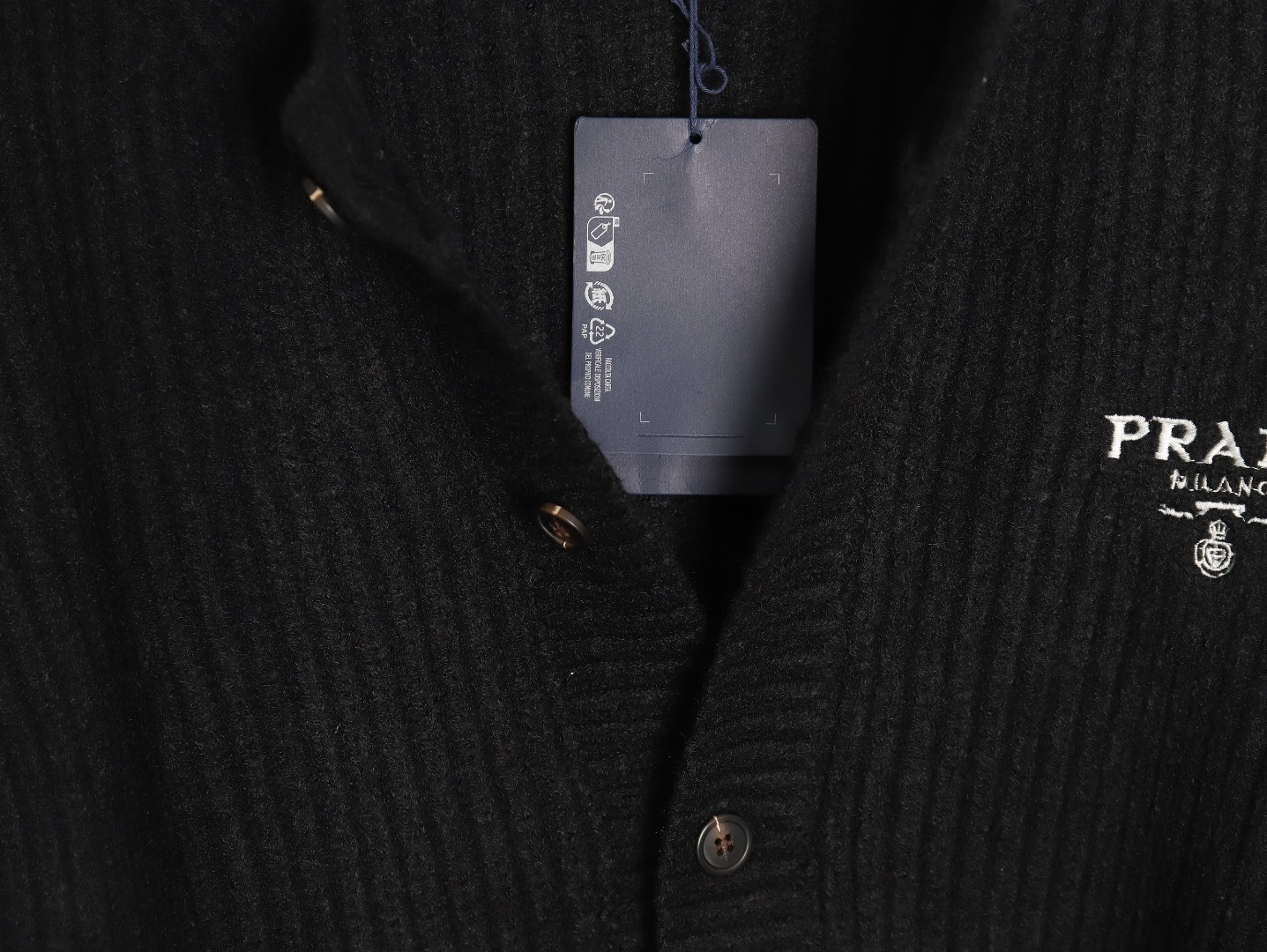 Pra*a cardigan sweaters