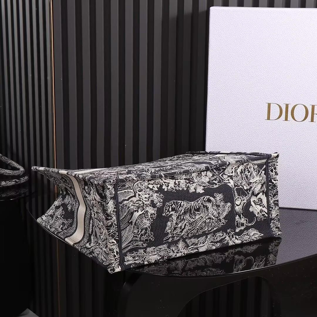 D*or book tote 42x18x35cm