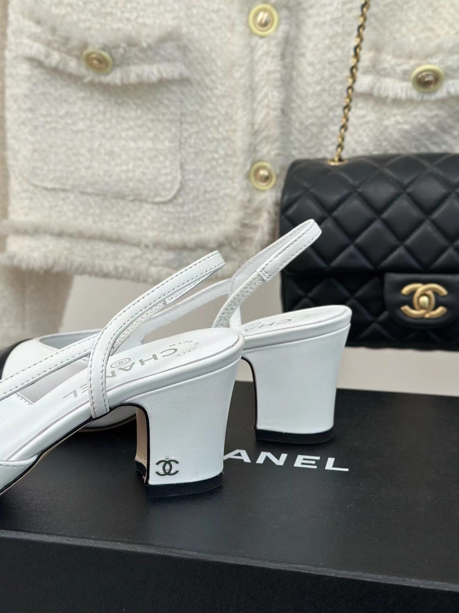 ua Ch*el slingbacks