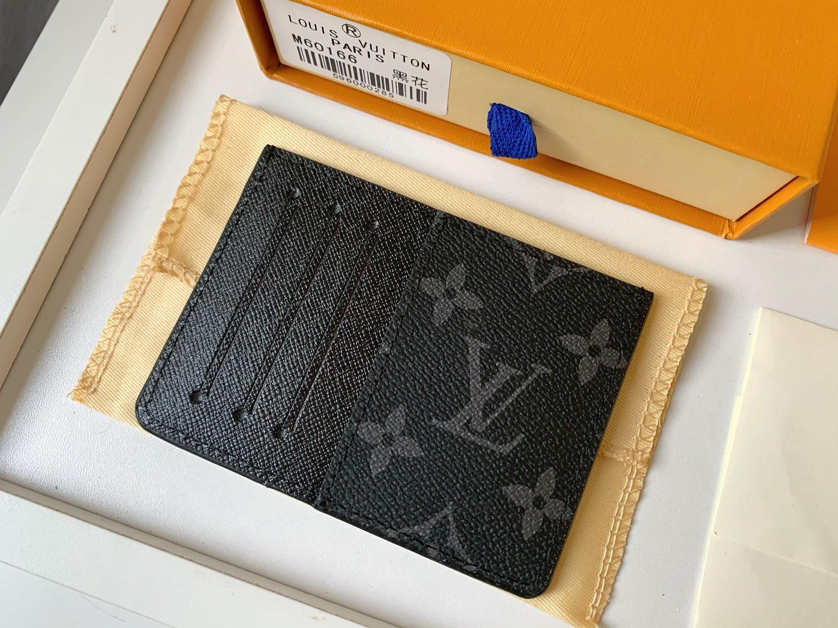 l0*is V*t0n lv card holder black 8x11cm
