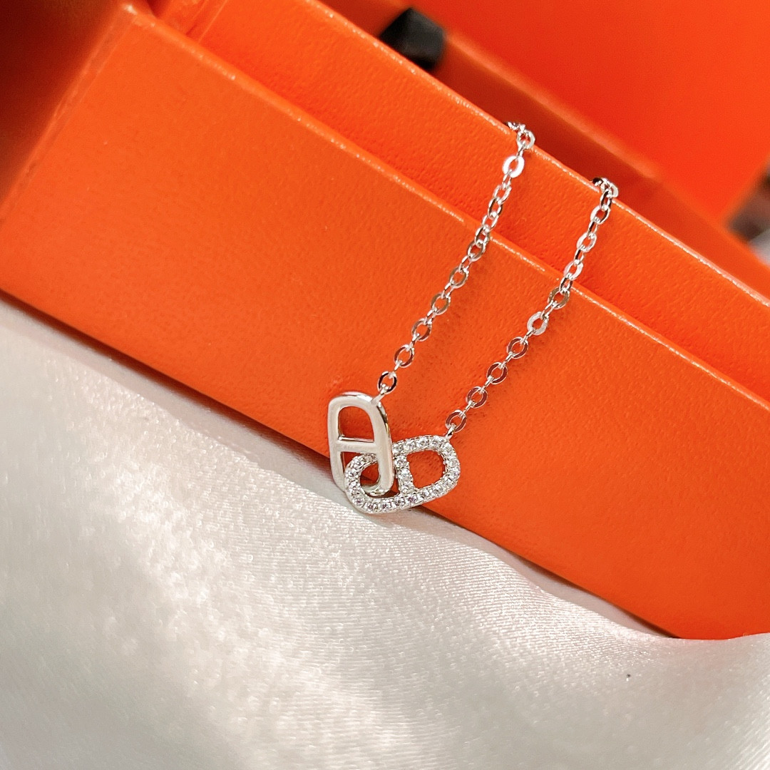 H**mes pig nose double-ring necklace