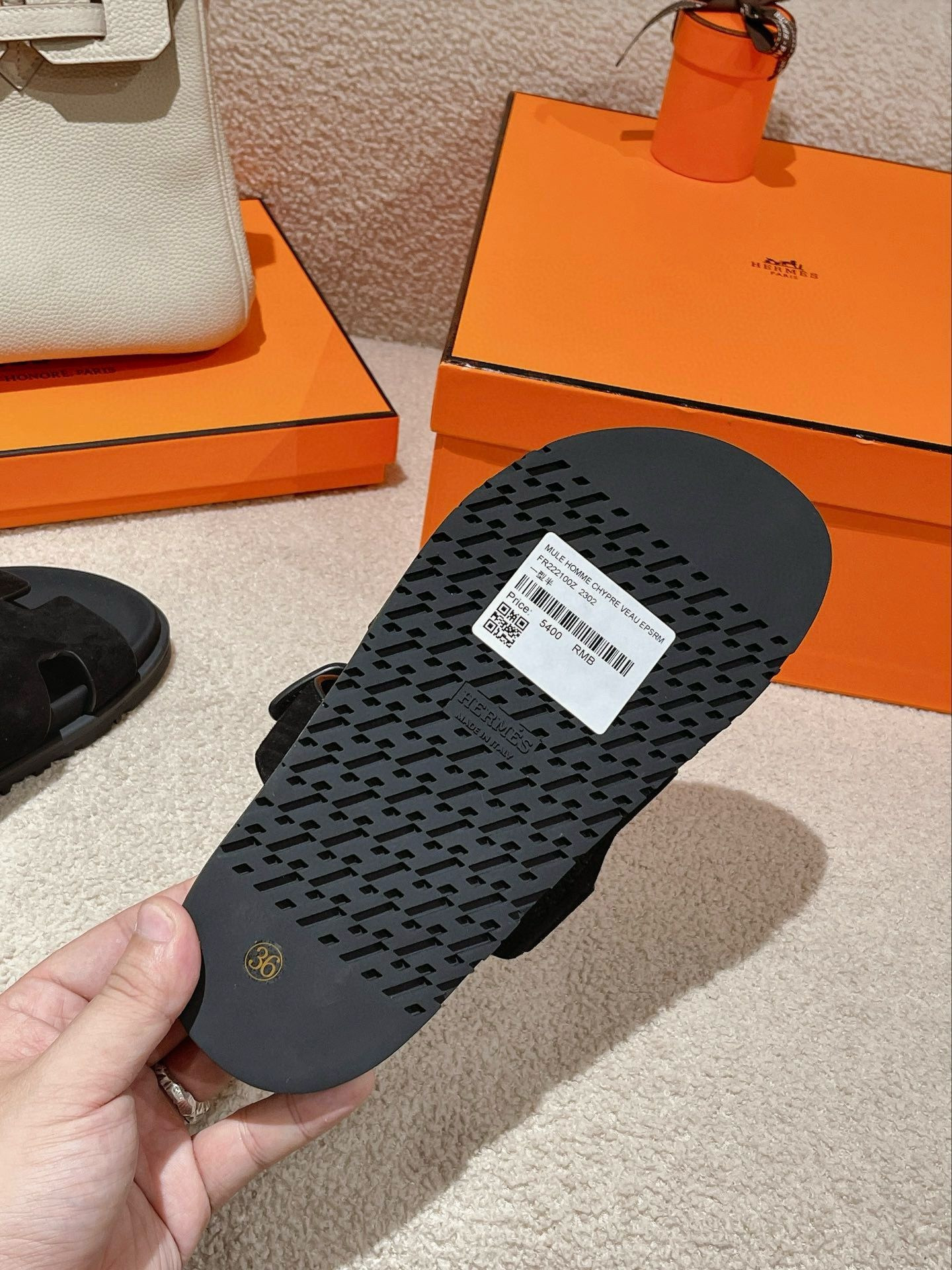 ua H**mes chypre sandal